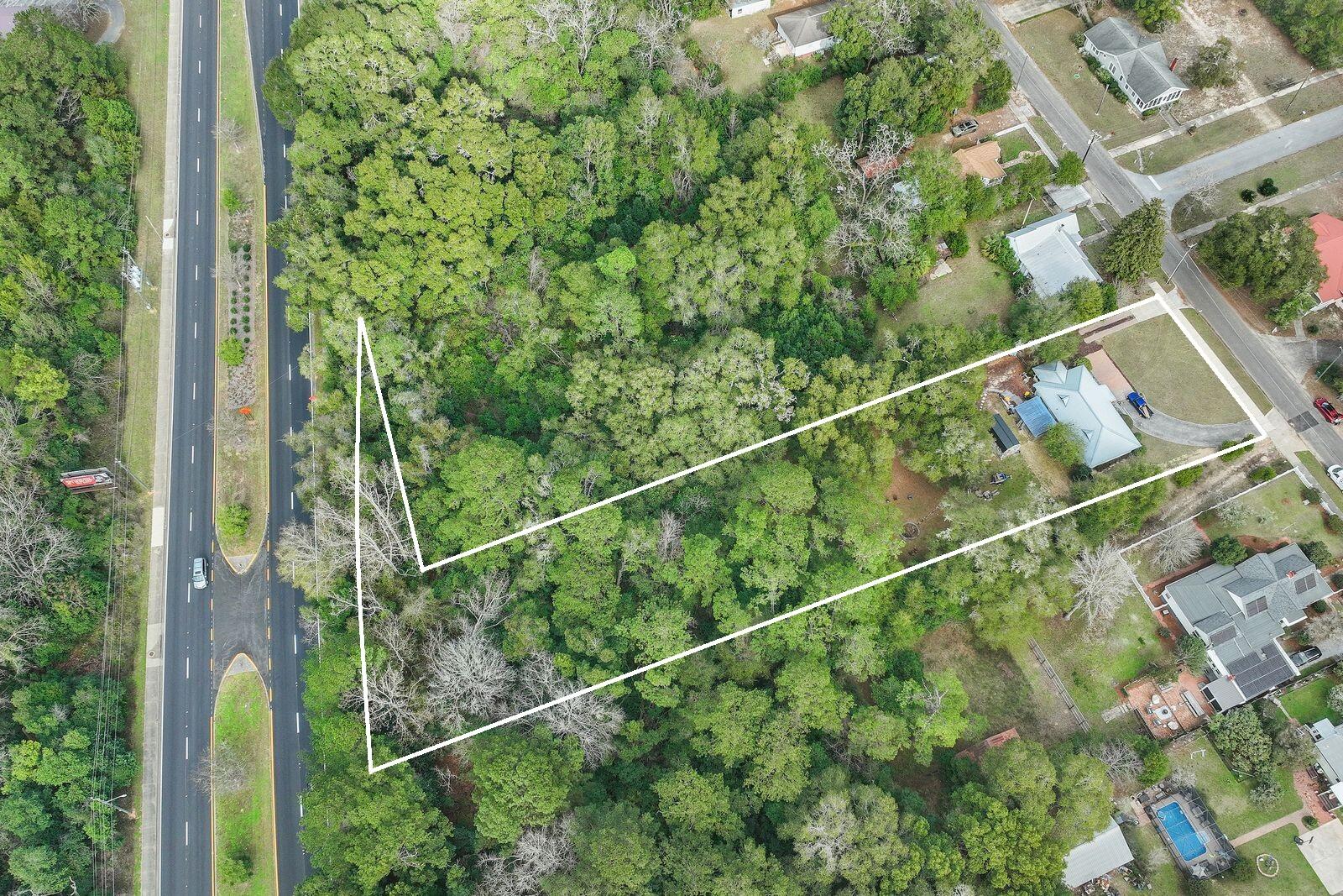 164 S 13th Street Defuniak Springs FL 32435