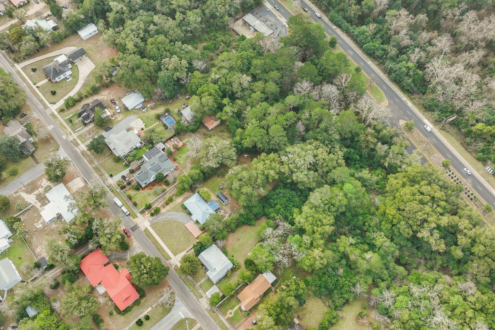 164 S 13th Street Defuniak Springs FL 32435