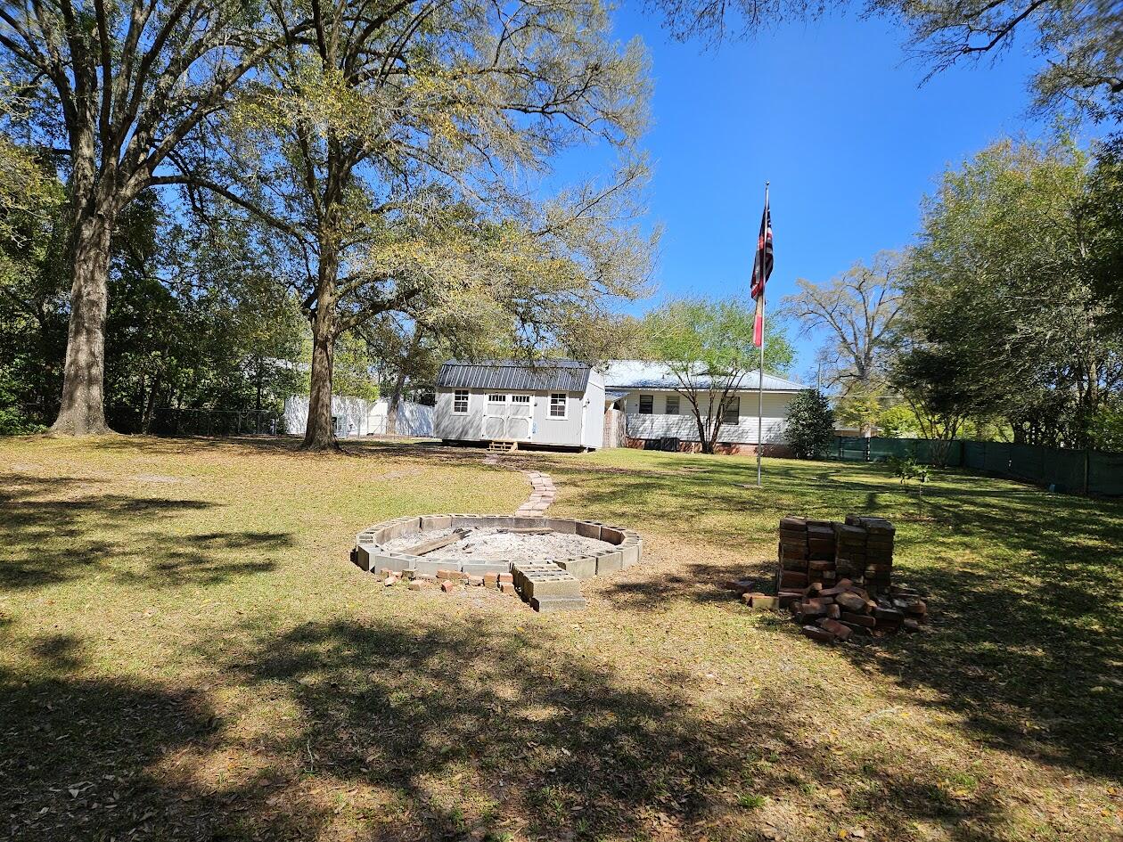 164 S 13th Street Defuniak Springs FL 32435