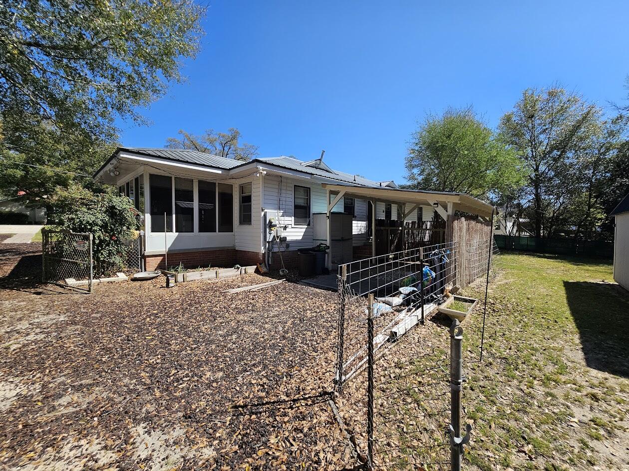 164 S 13th Street Defuniak Springs FL 32435