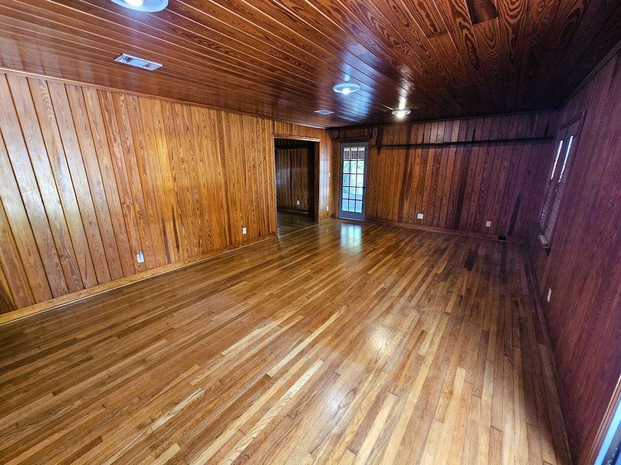 164 S 13th Street Defuniak Springs FL 32435