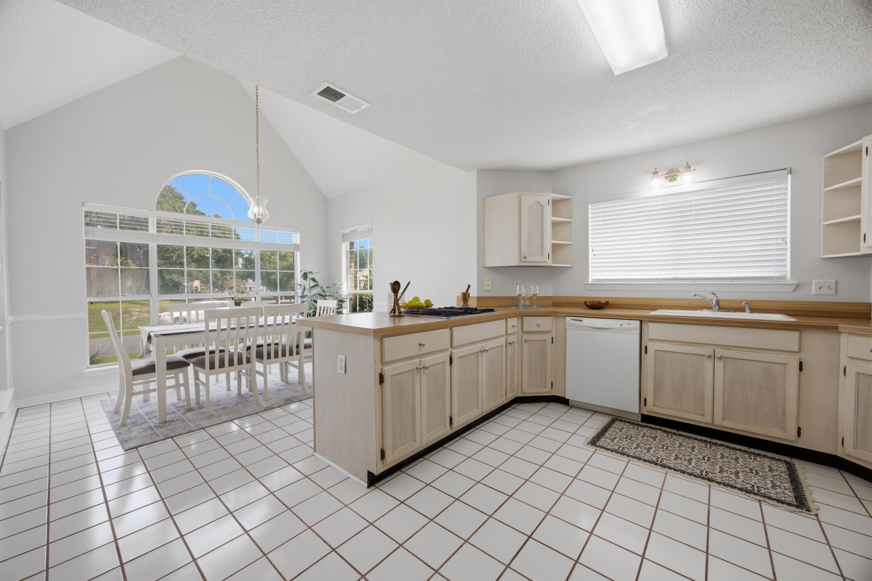 2812 Lee Trevino Court Shalimar FL 32579