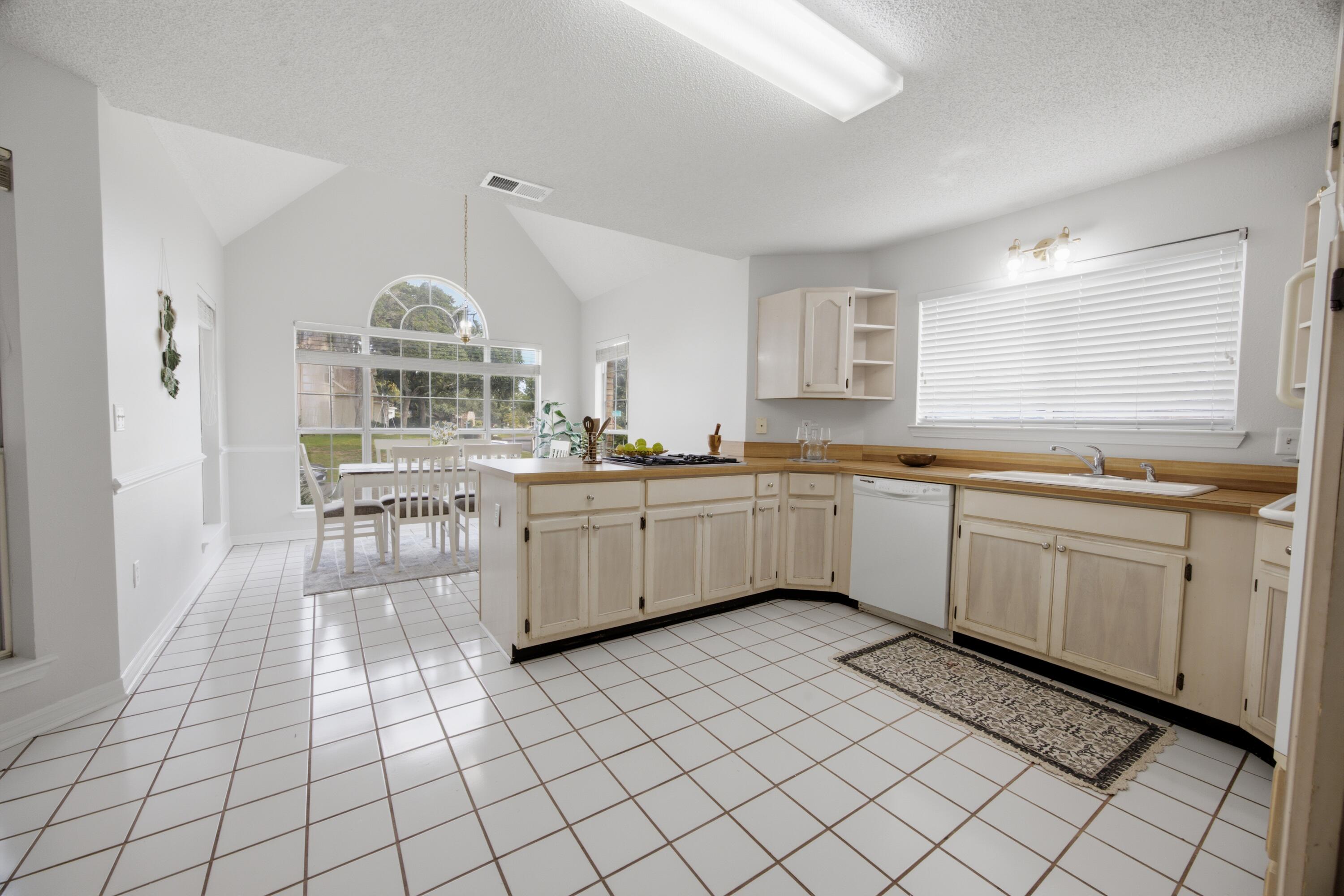 2812 Lee Trevino Court Shalimar FL 32579