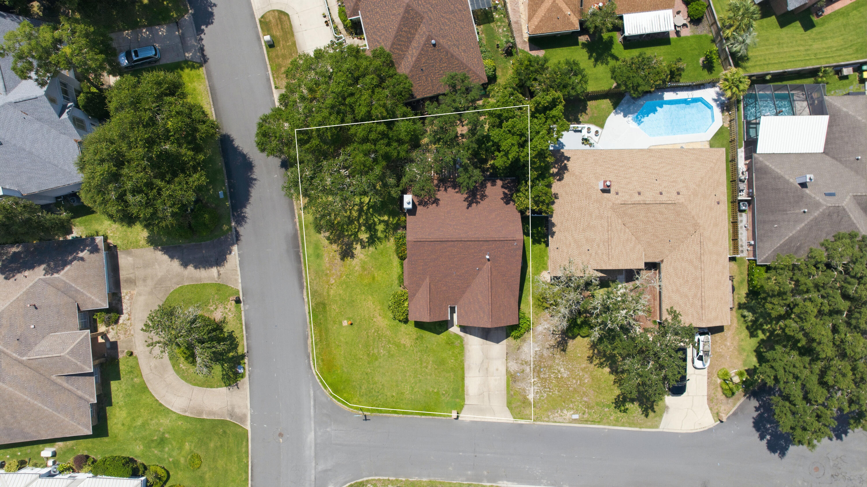 2812 Lee Trevino Court Shalimar FL 32579