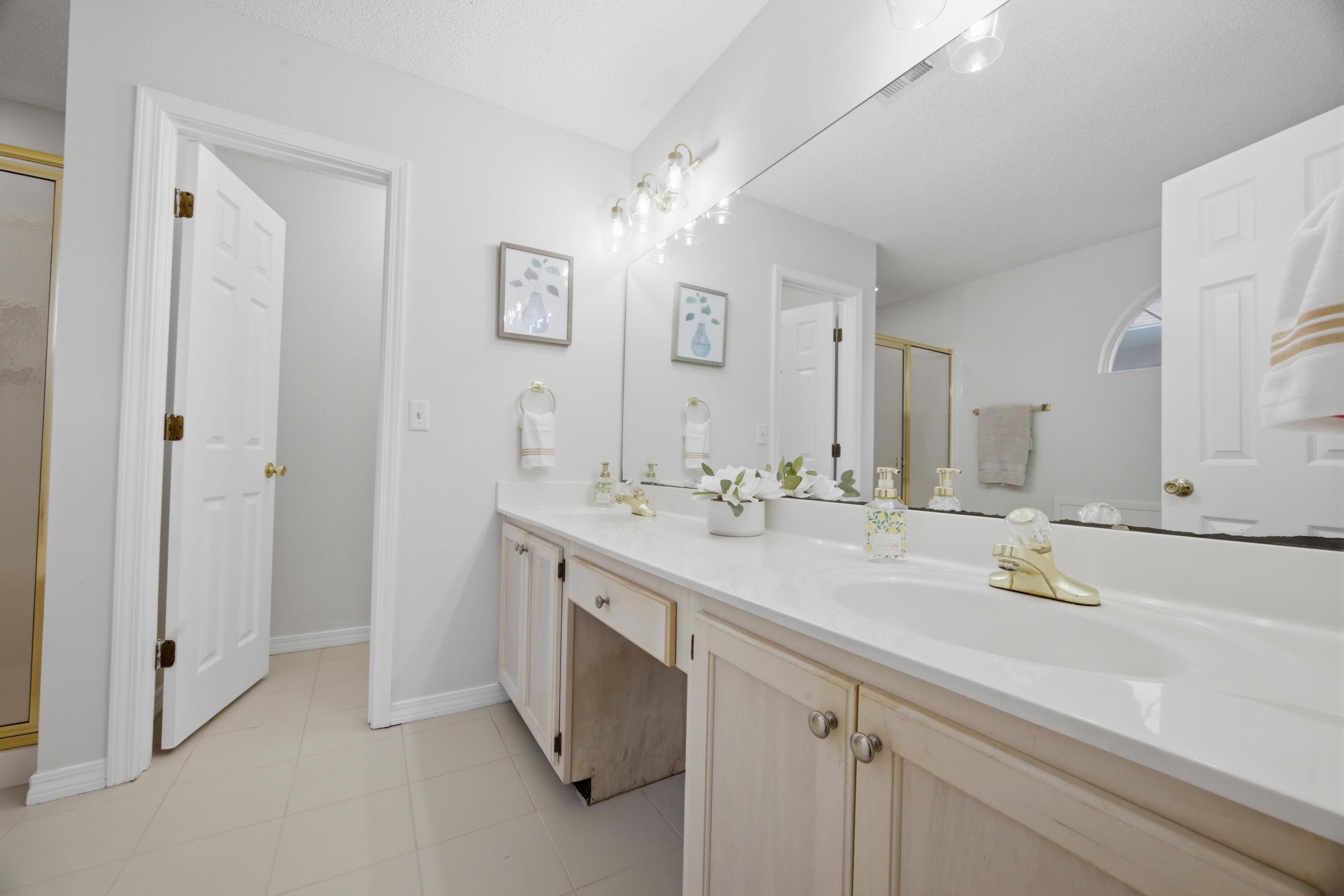 2812 Lee Trevino Court Shalimar FL 32579