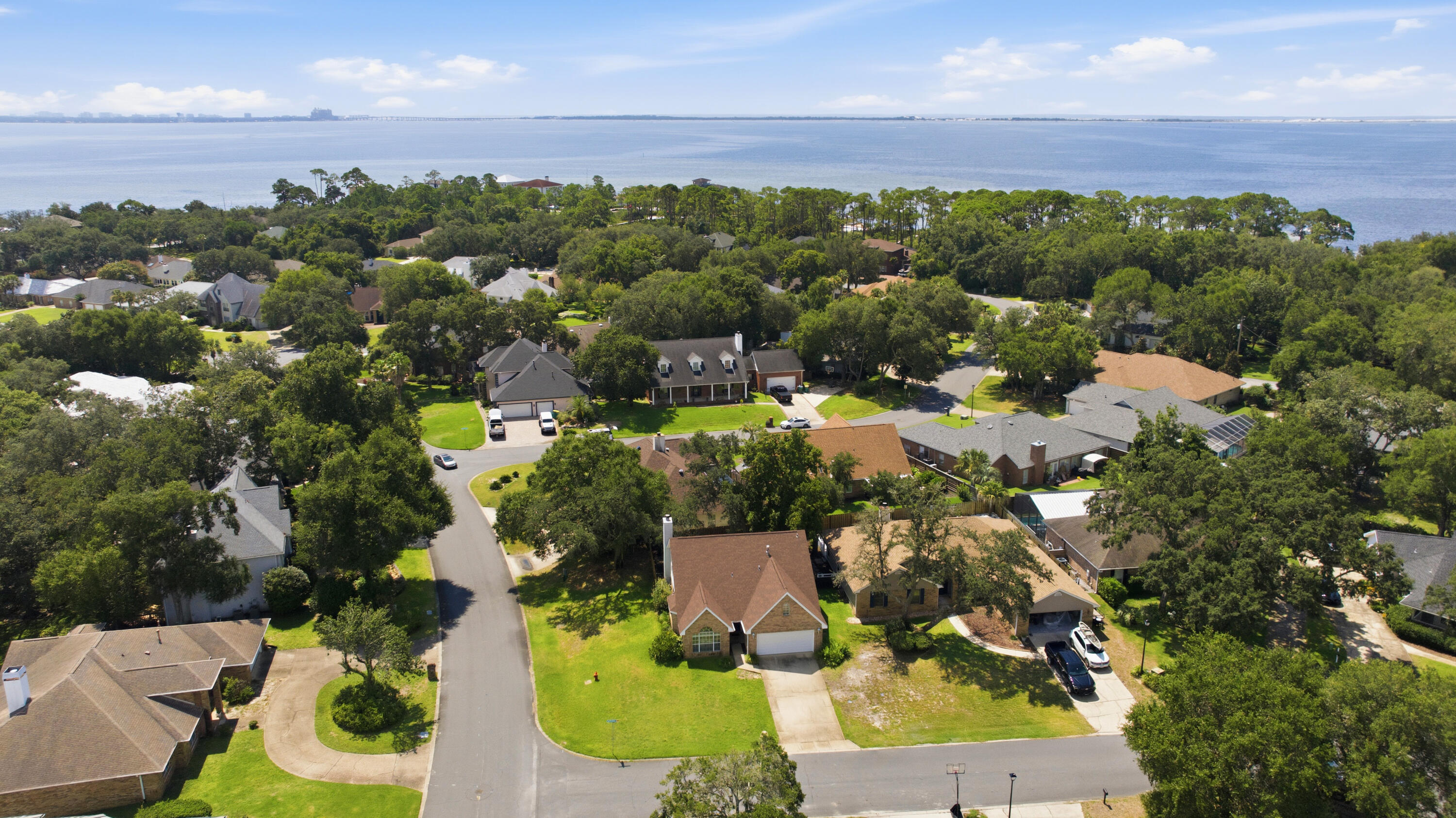 2812 Lee Trevino Court Shalimar FL 32579