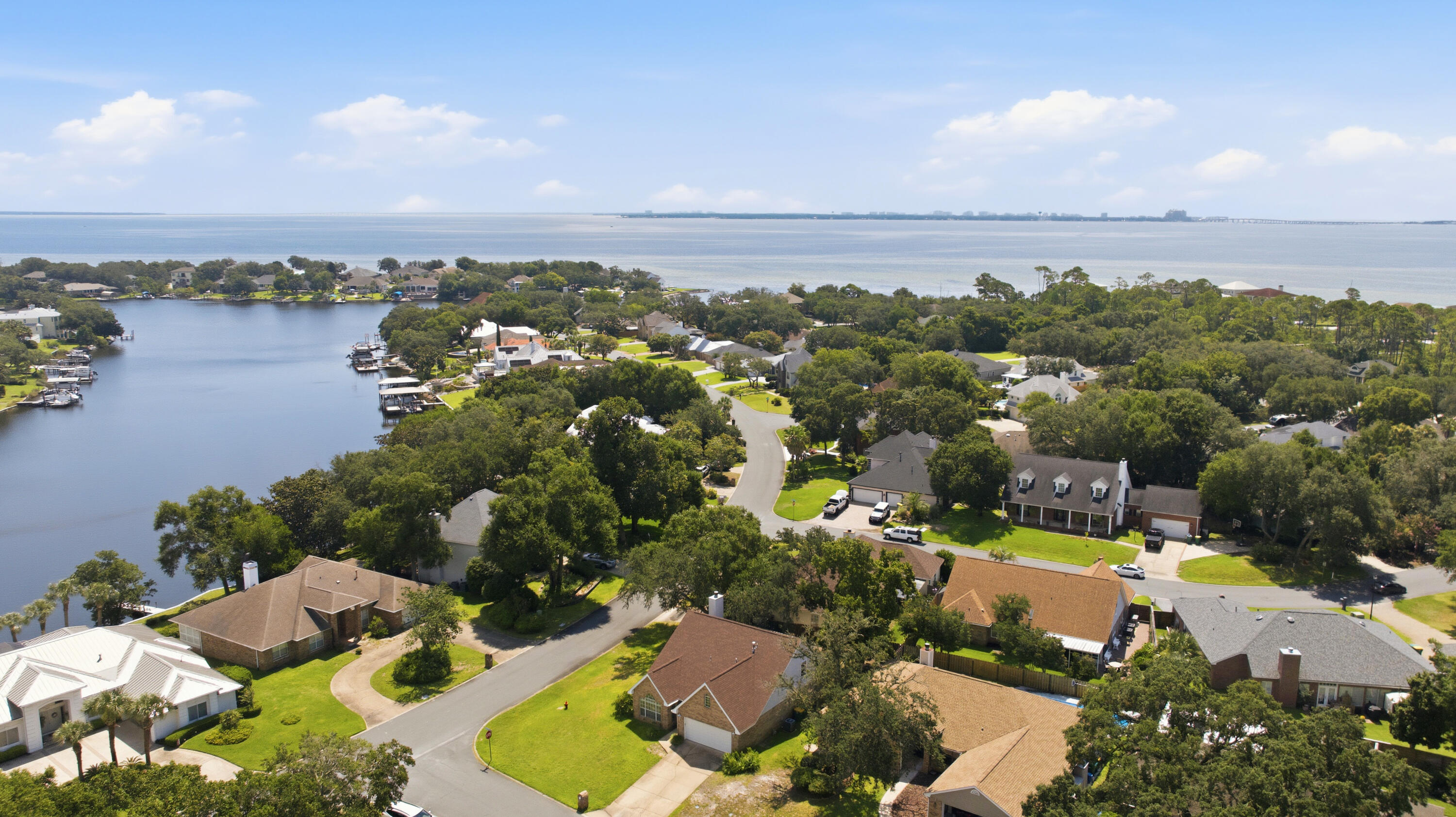 2812 Lee Trevino Court Shalimar FL 32579