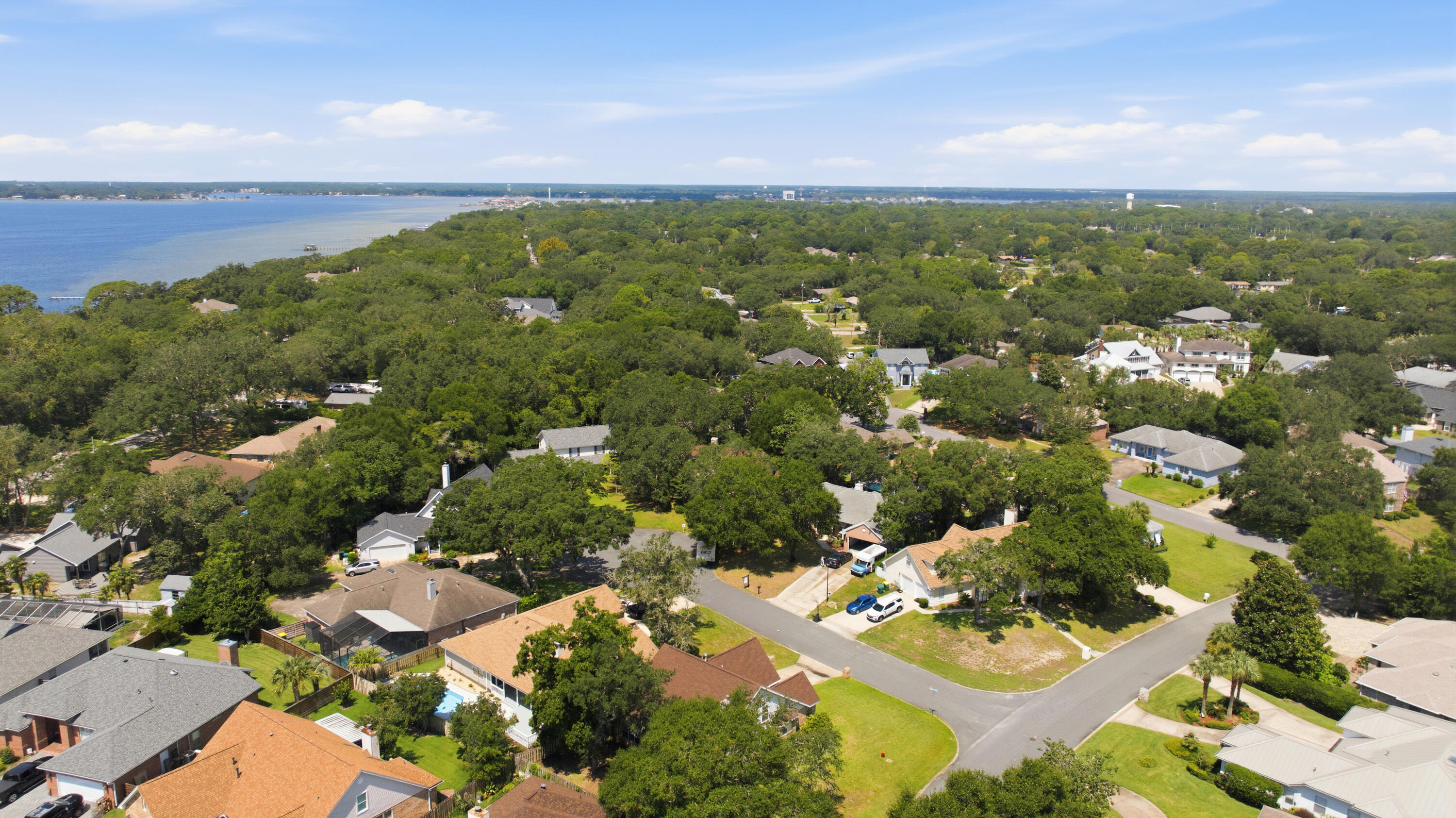 2812 Lee Trevino Court Shalimar FL 32579
