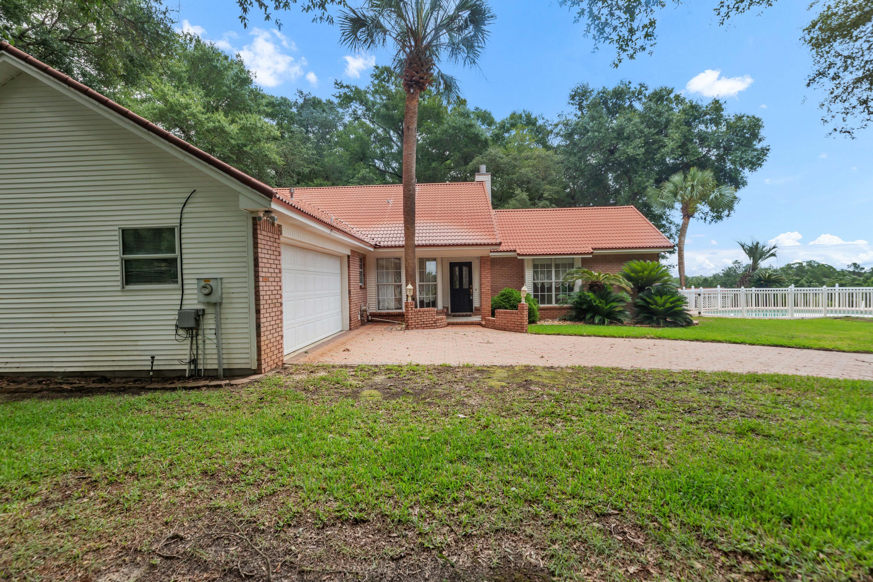 2765 Savannah Lane Crestview FL 32539