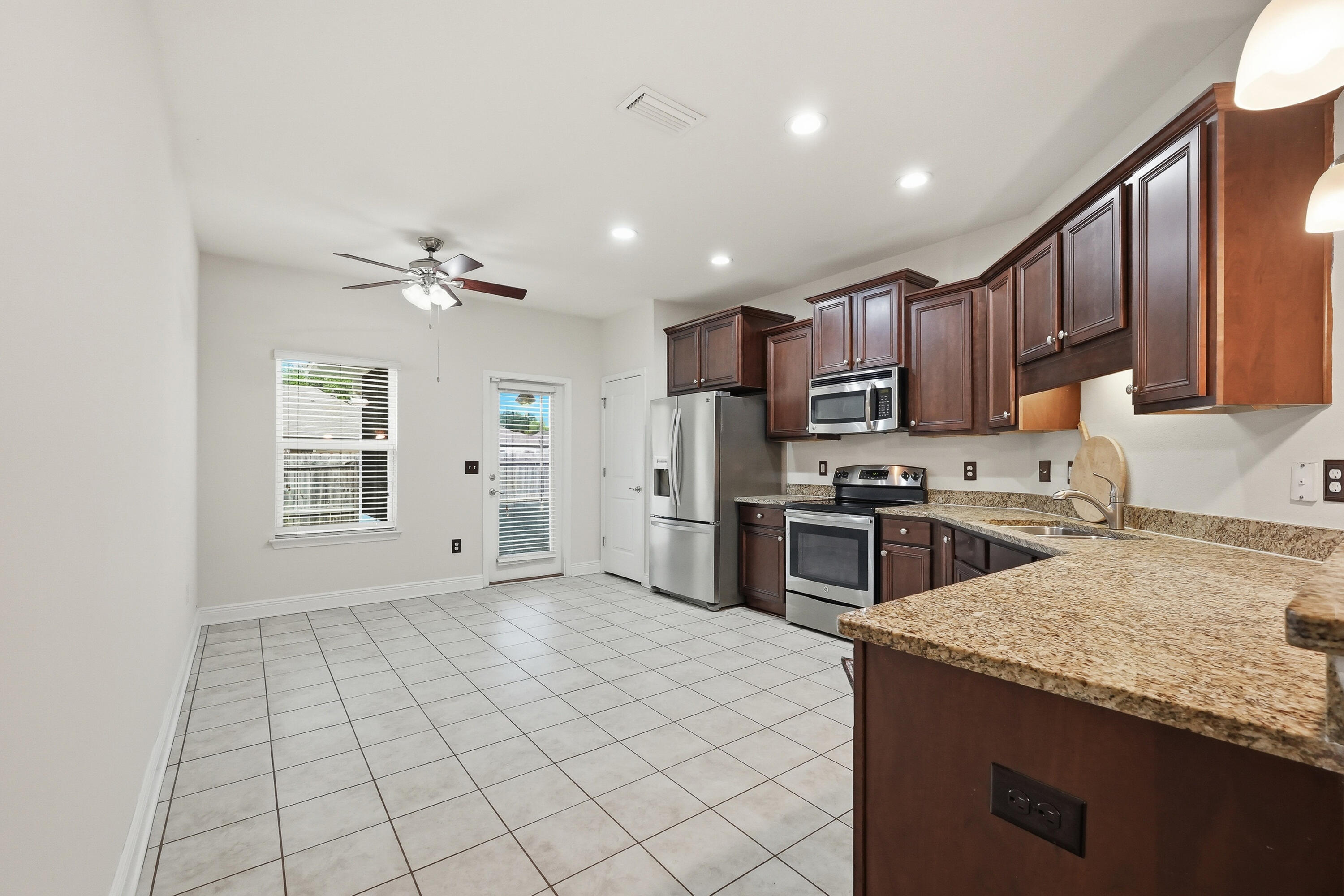 292 S Marsh Landing Freeport FL 32439