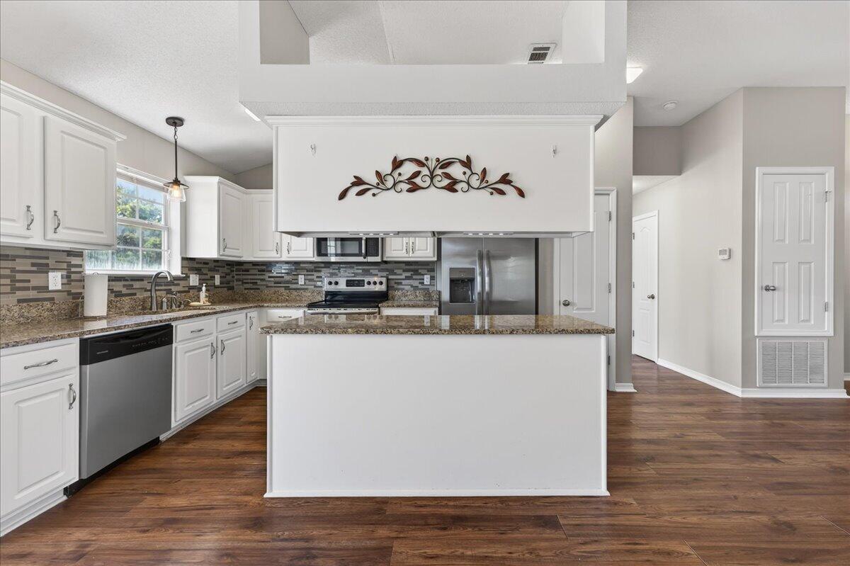 1945 Shadow Lake Drive Gulf Breeze FL 32563