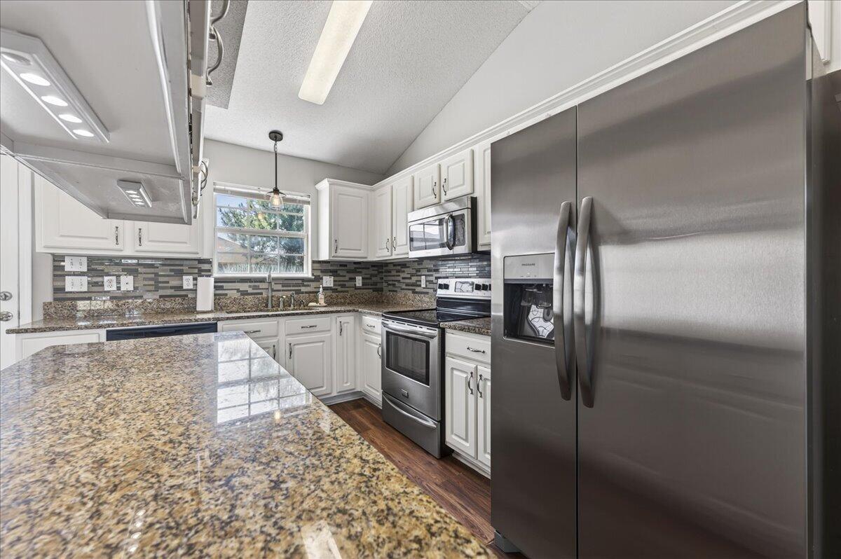 1945 Shadow Lake Drive Gulf Breeze FL 32563