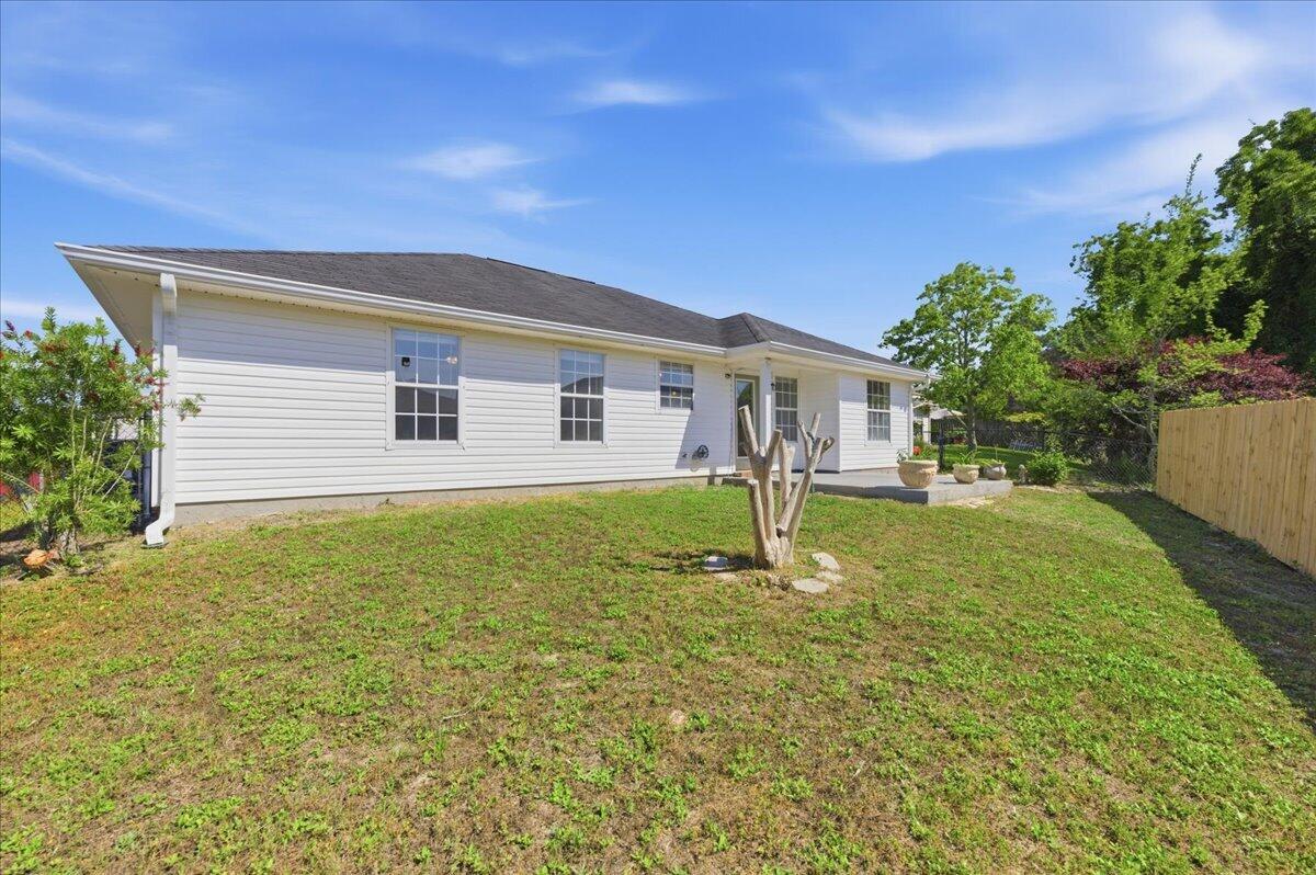1945 Shadow Lake Drive Gulf Breeze FL 32563