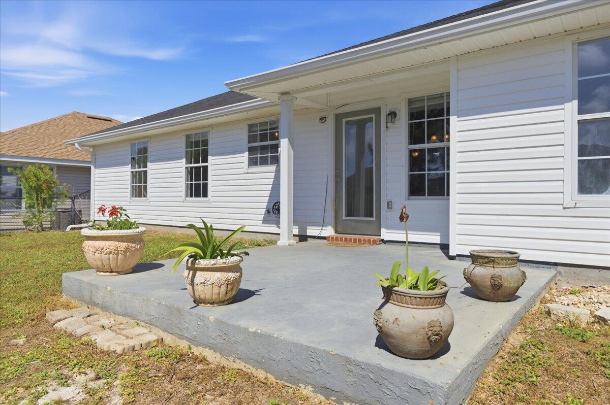 1945 Shadow Lake Drive Gulf Breeze FL 32563