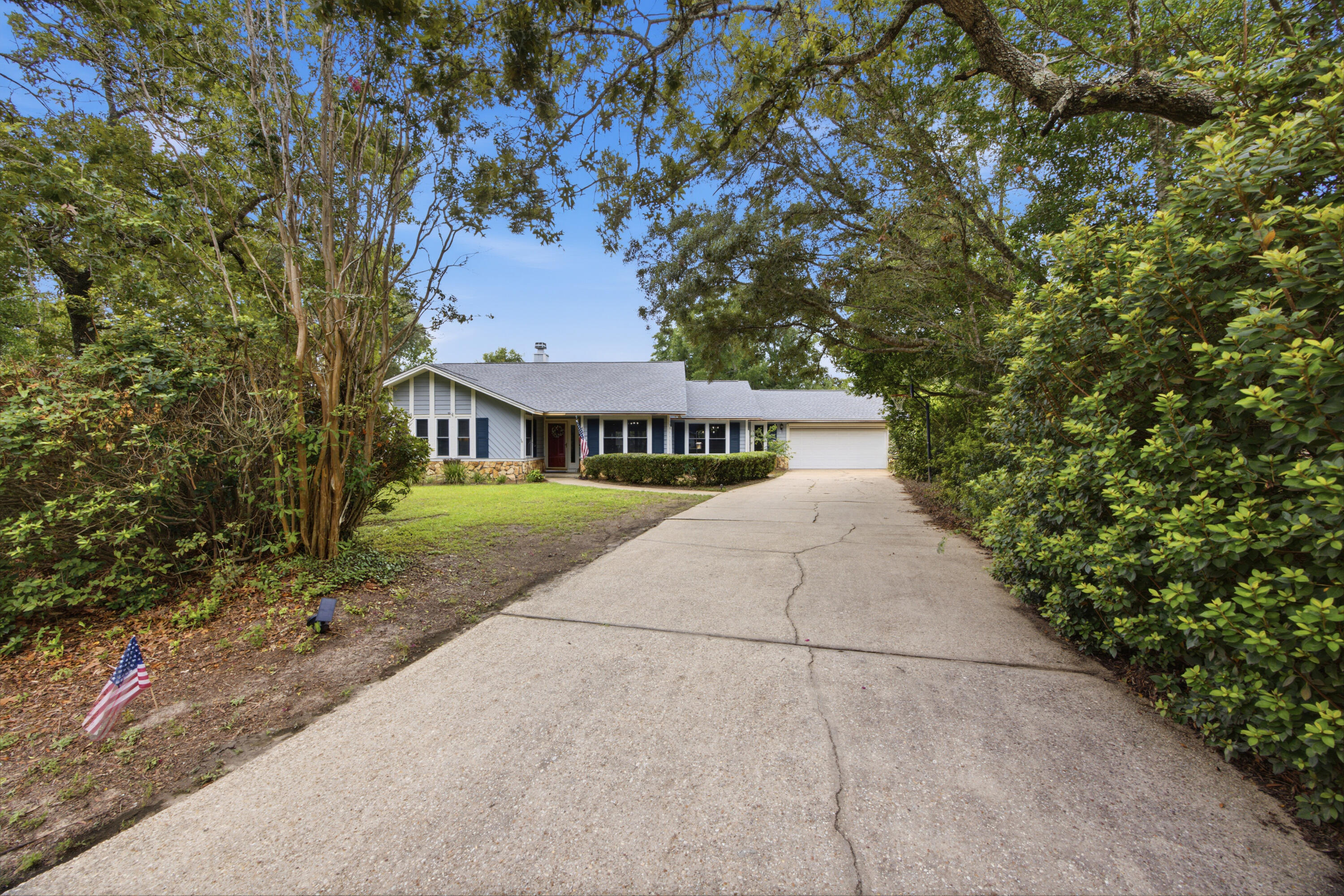 406 Greenwood Way Niceville FL 32578