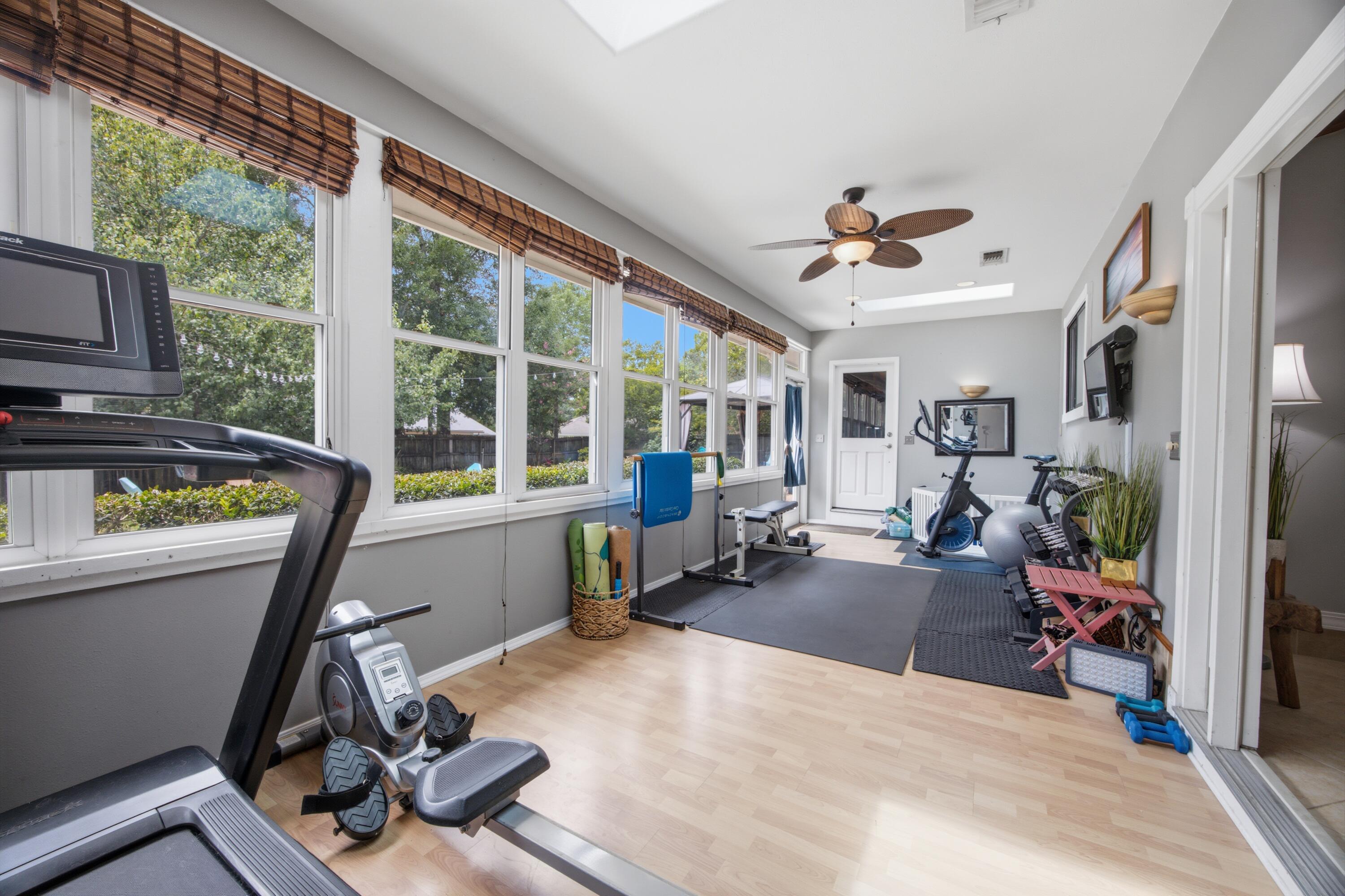 406 Greenwood Way Niceville FL 32578