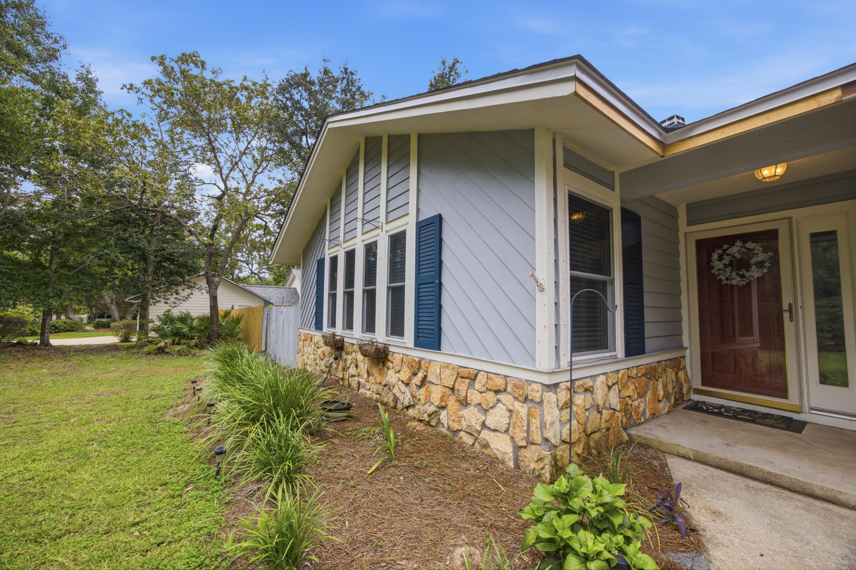 406 Greenwood Way Niceville FL 32578