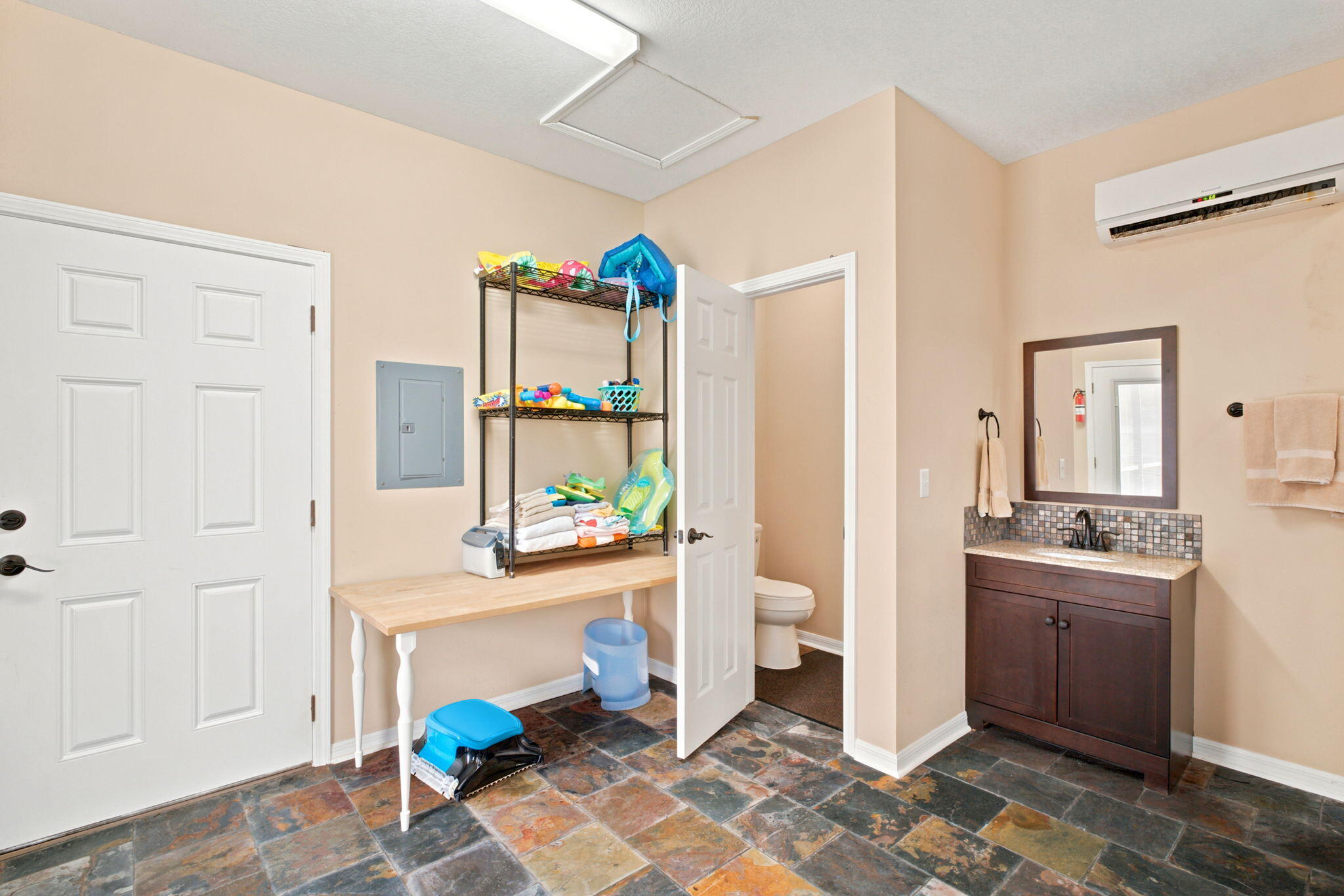 3144 Calle De Cortez Navarre FL 32566