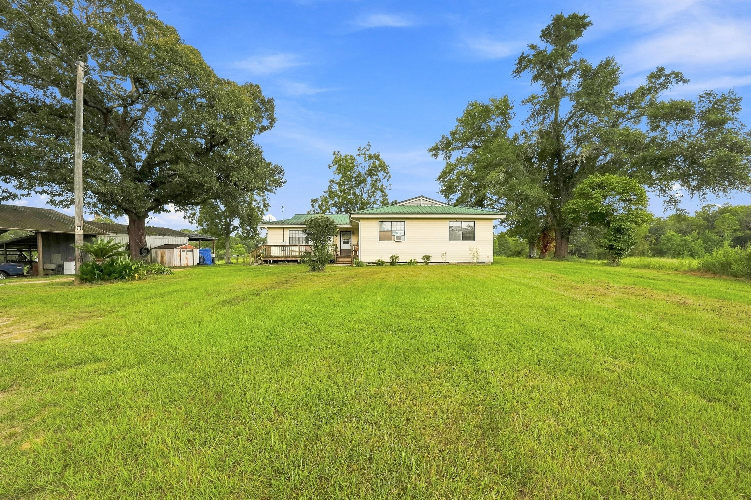 144 Icie Pine Rd Road Westville FL 32464