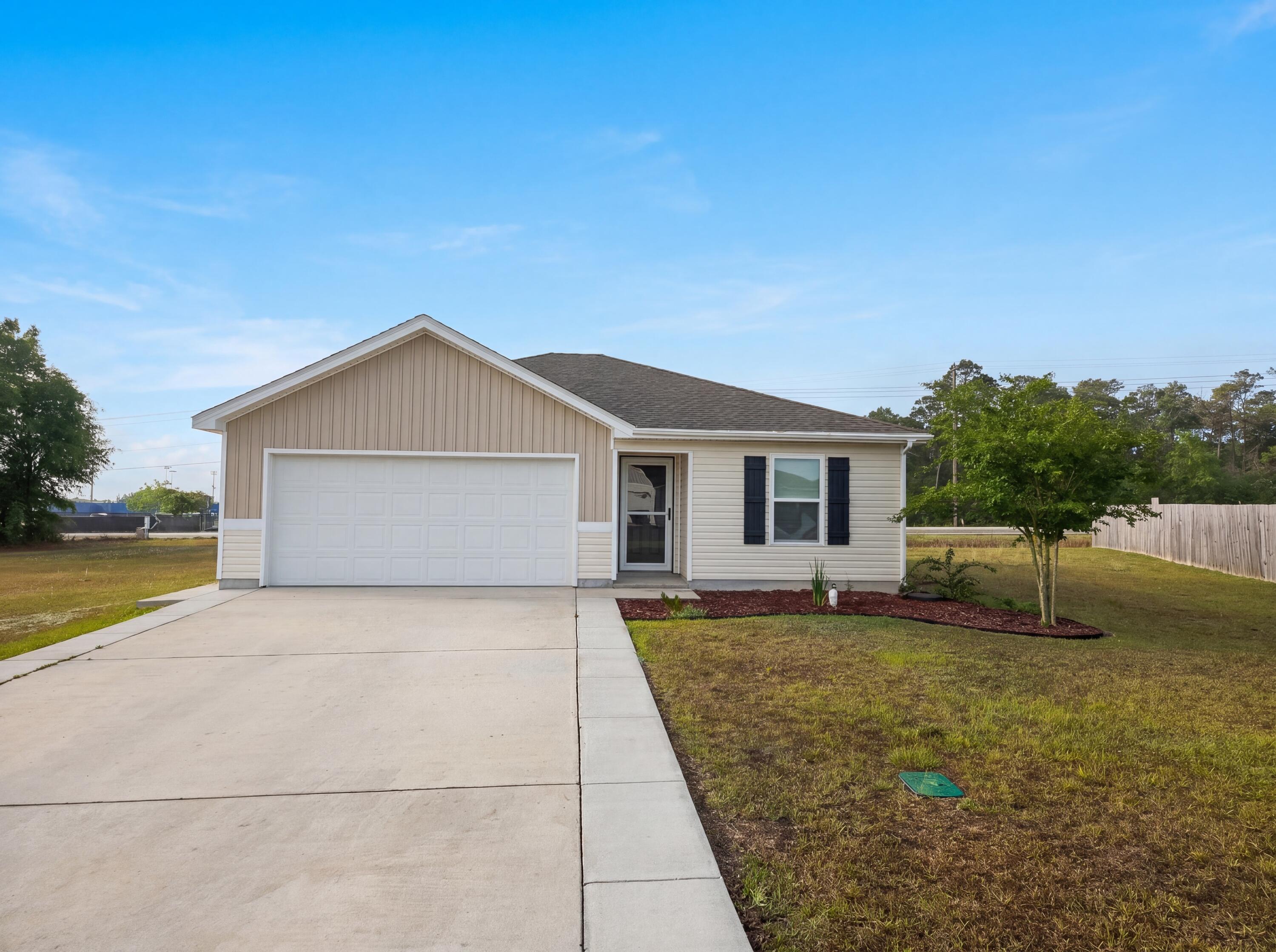 128 Mikaela Avenue Defuniak Springs FL 32433