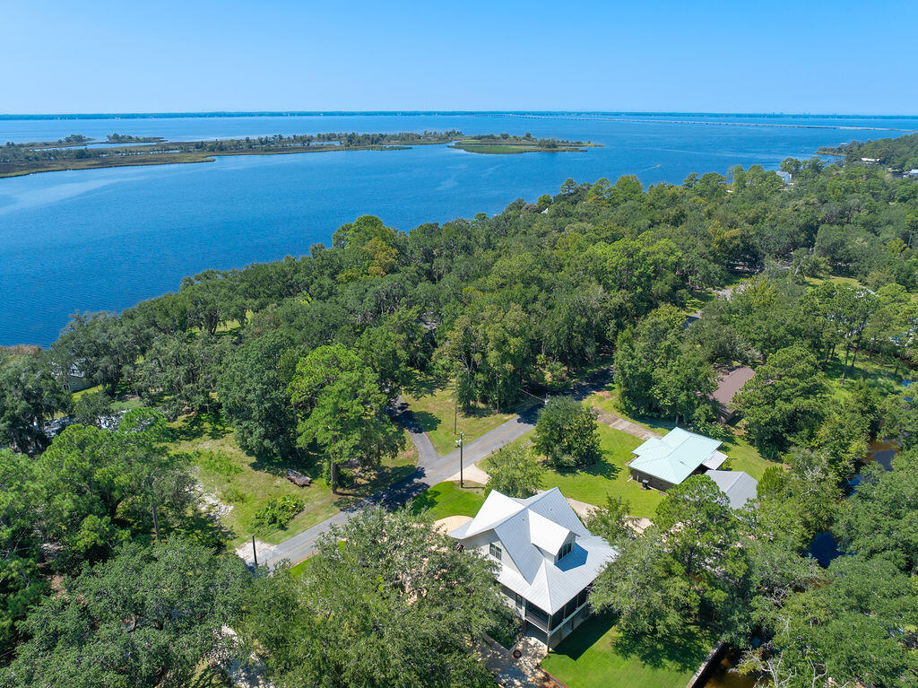 400 Pitts Bayshore Drive Freeport FL 32439