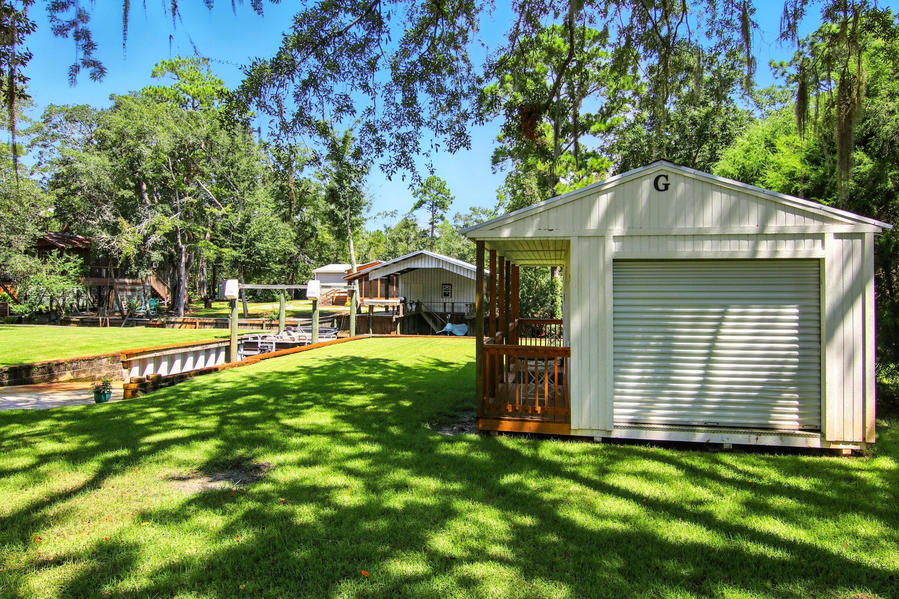 400 Pitts Bayshore Drive Freeport FL 32439