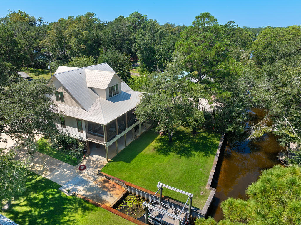 400 Pitts Bayshore Drive Freeport FL 32439