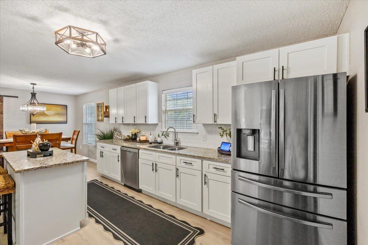 6613 Fairmont Street Navarre FL 32566