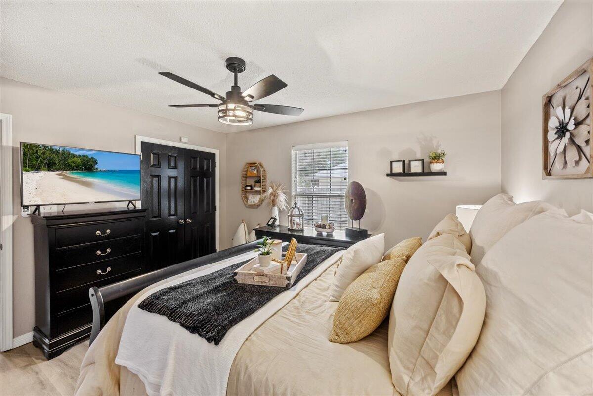 6613 Fairmont Street Navarre FL 32566
