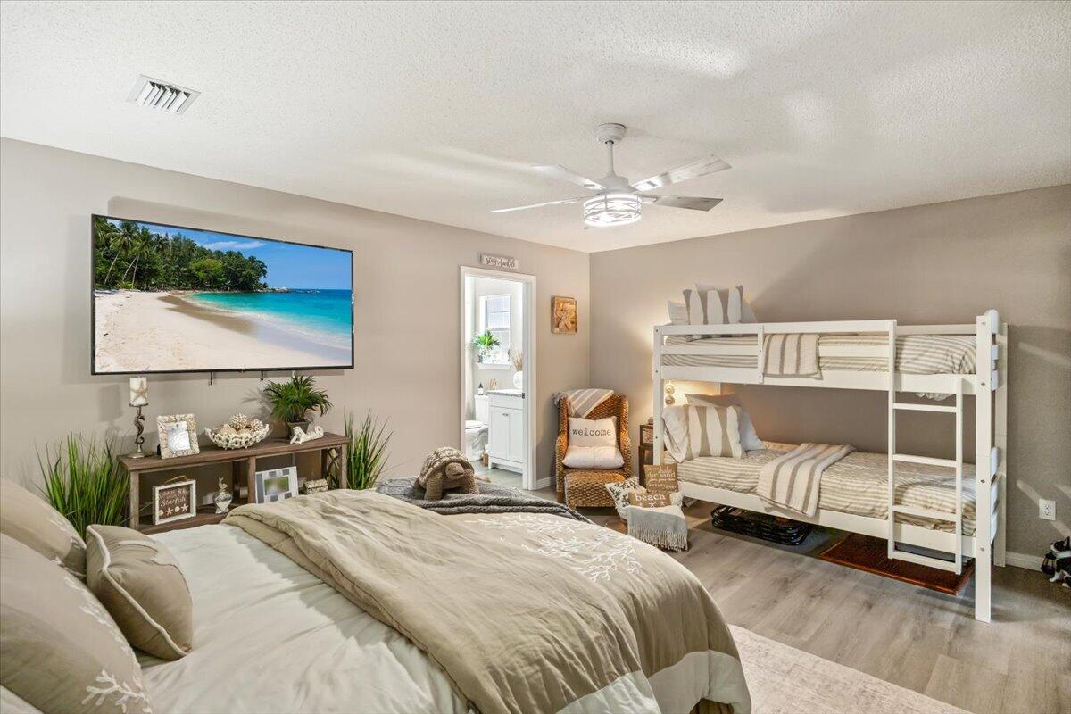 6613 Fairmont Street Navarre FL 32566