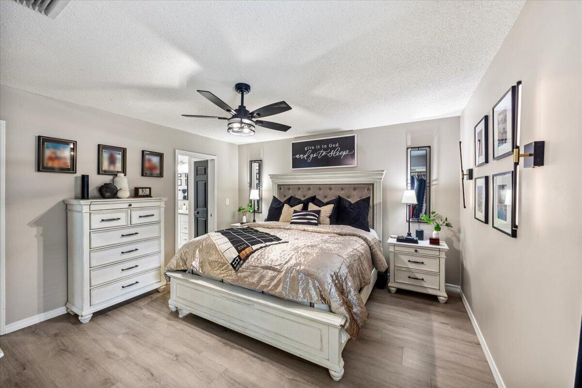 6613 Fairmont Street Navarre FL 32566