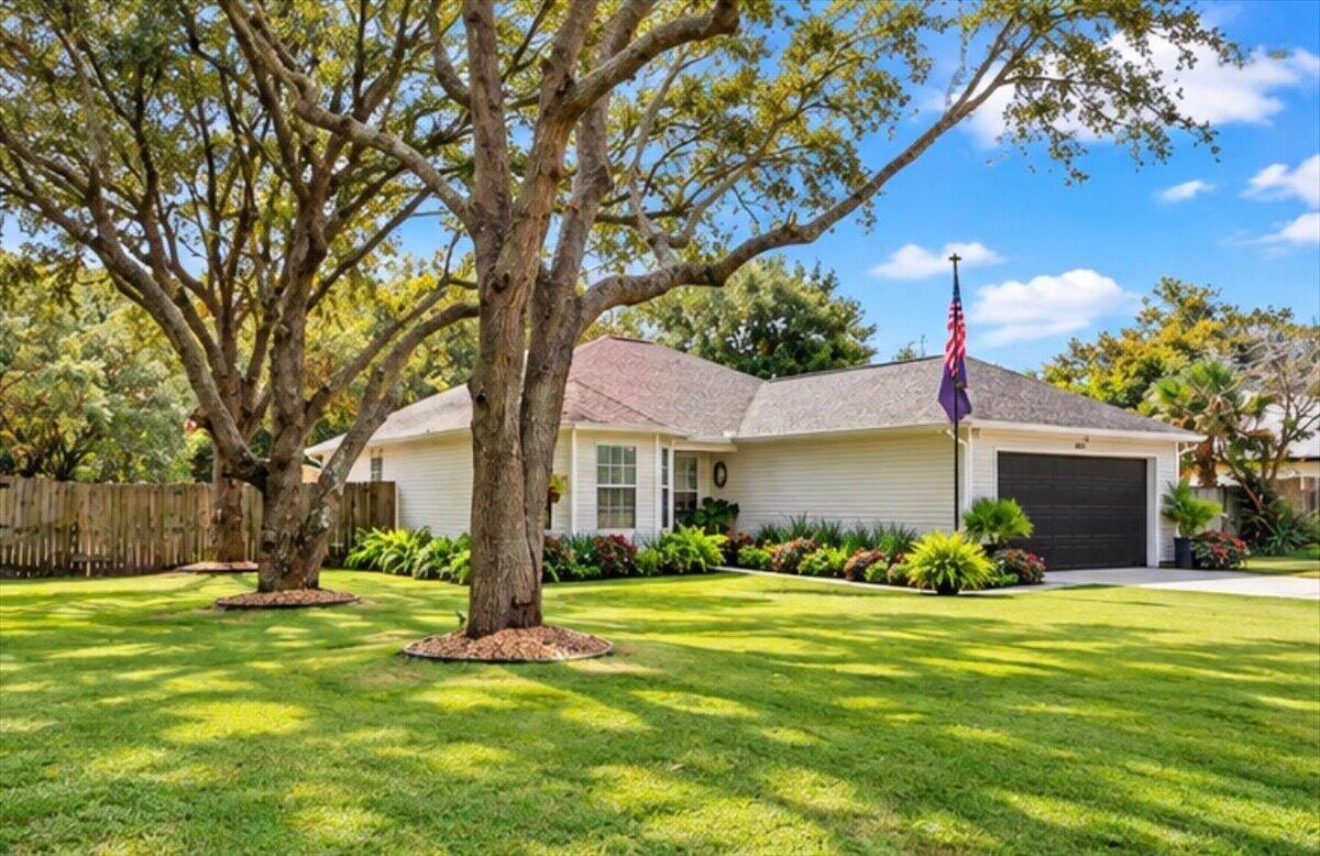 6613 Fairmont Street Navarre FL 32566