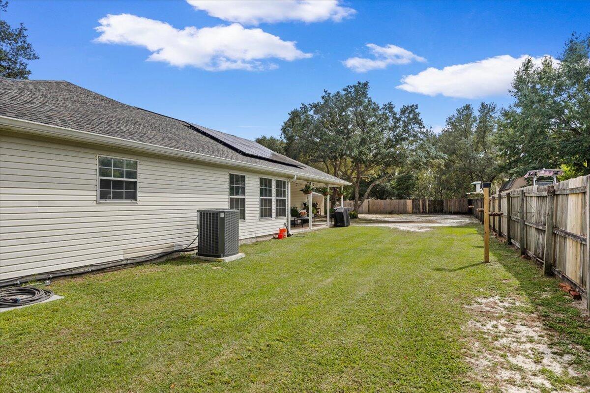 6613 Fairmont Street Navarre FL 32566