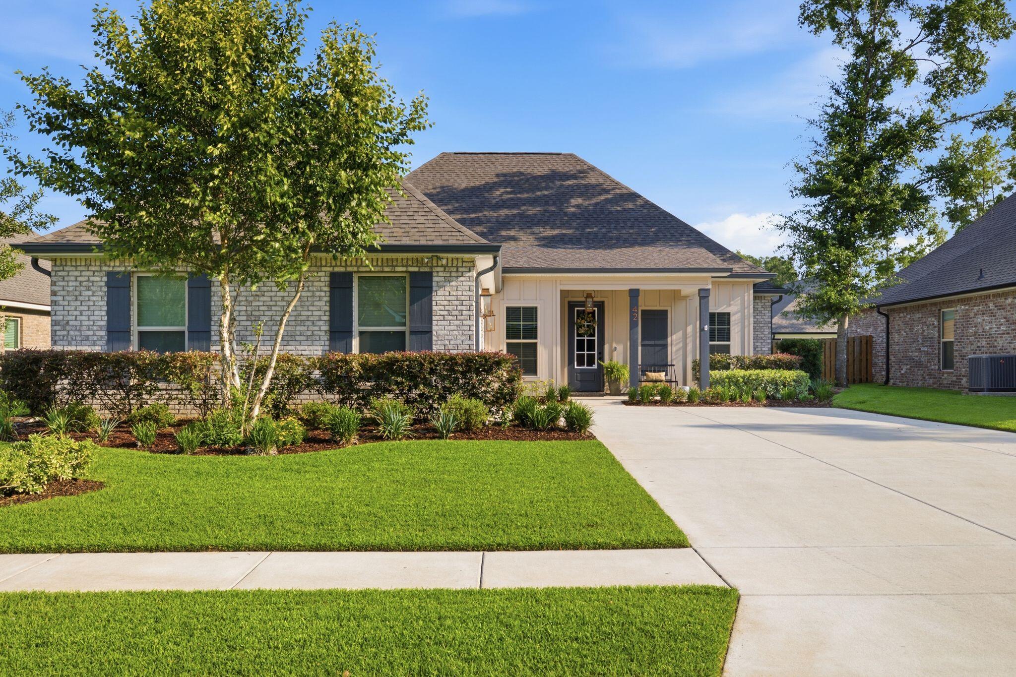 42 Flora Lane Freeport FL 32439