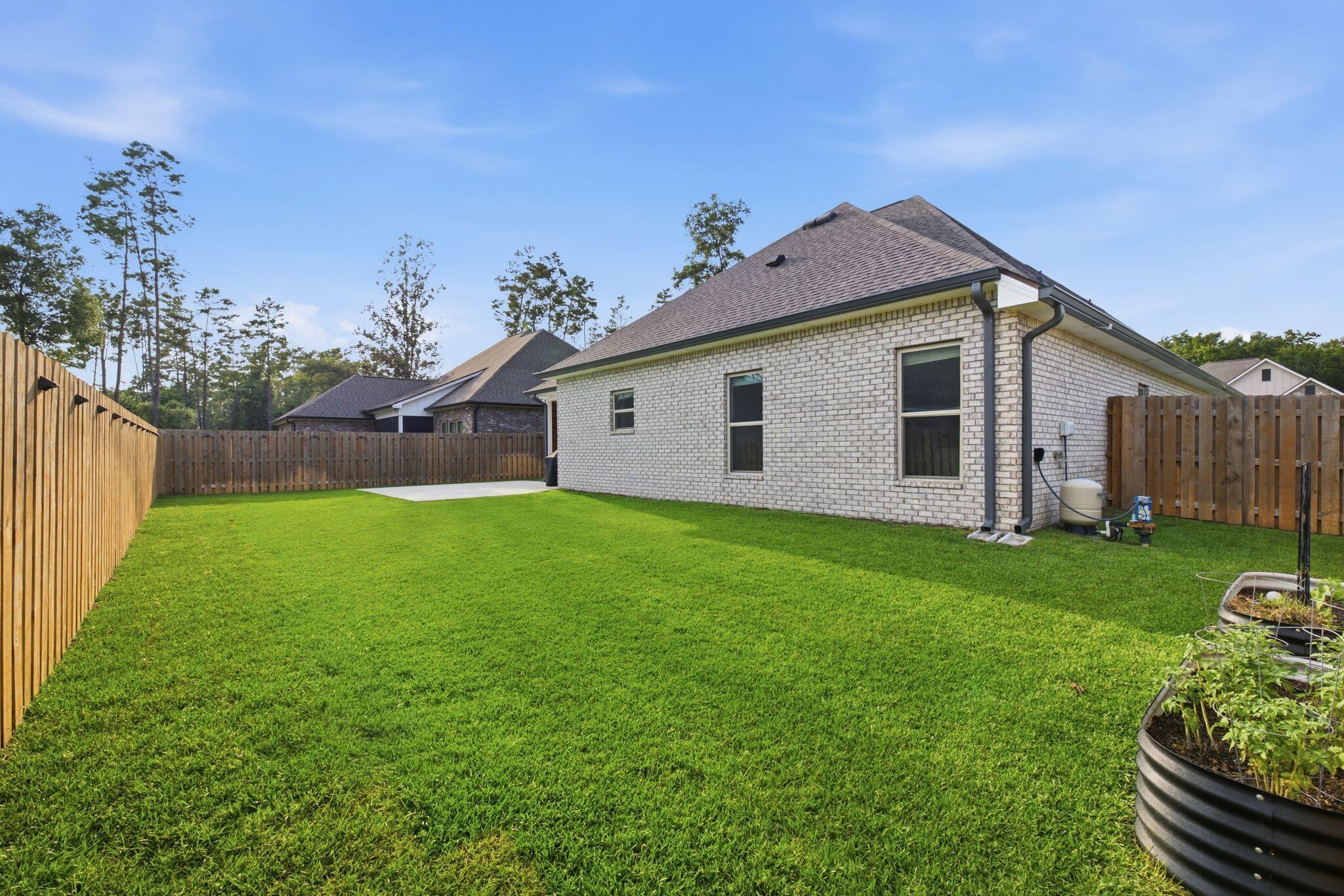 42 Flora Lane Freeport FL 32439