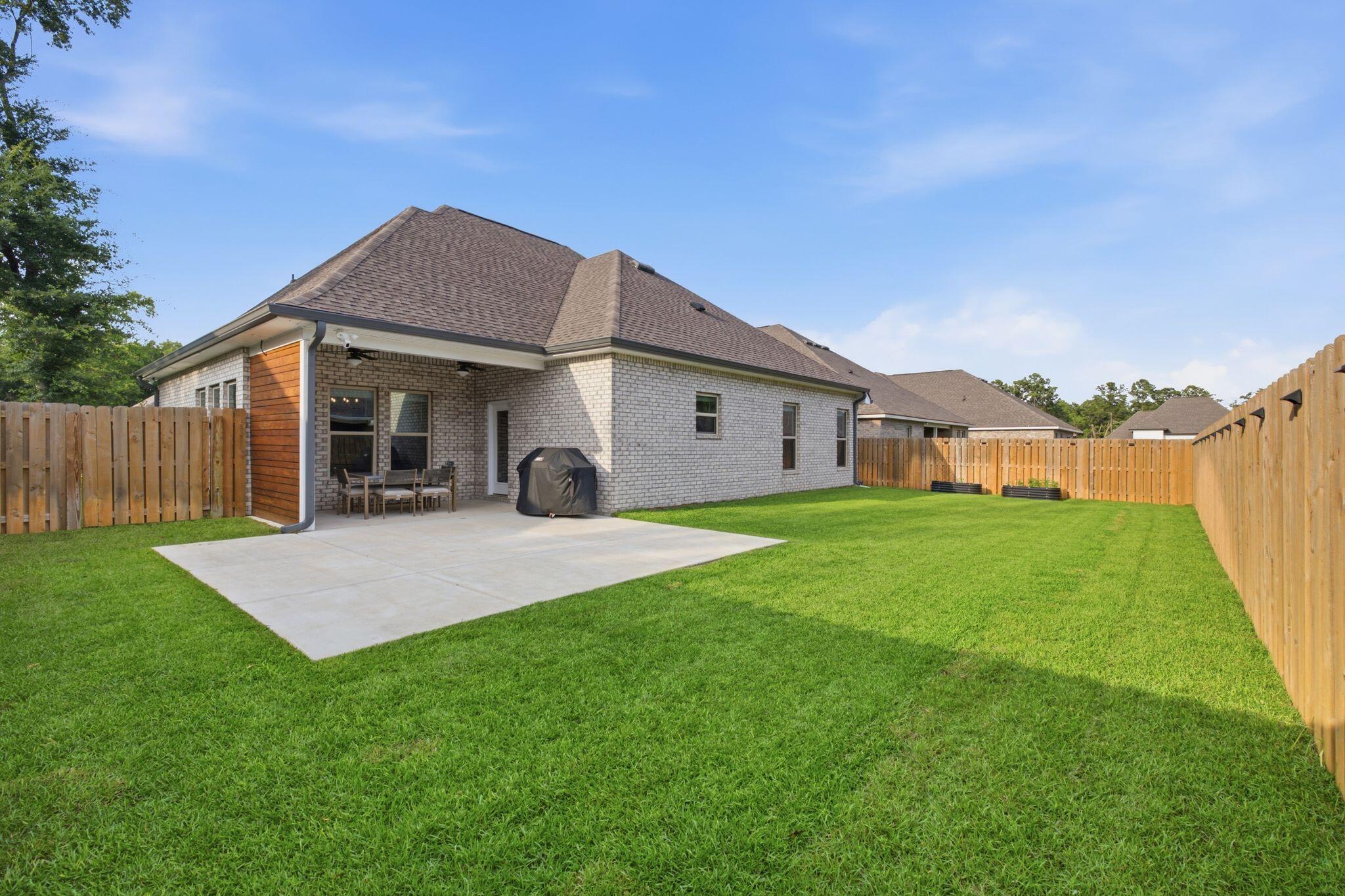 42 Flora Lane Freeport FL 32439