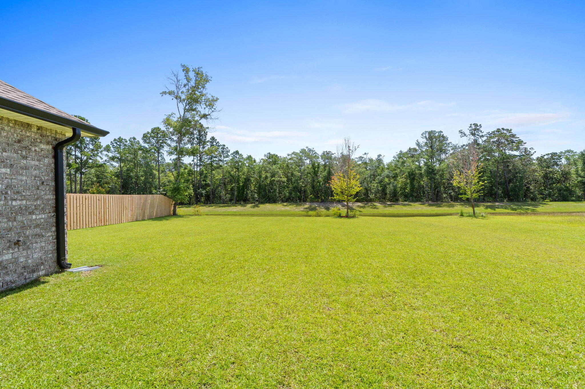 132 E Tweet Street Freeport FL 32439