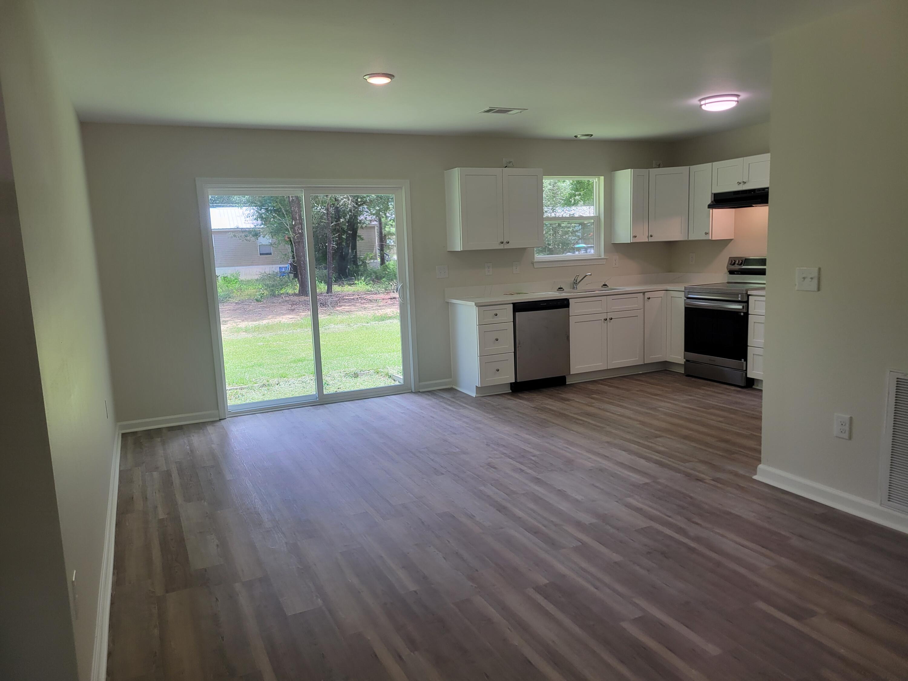 57 Cedar Hill Ct. Drive Defuniak Springs FL 32433
