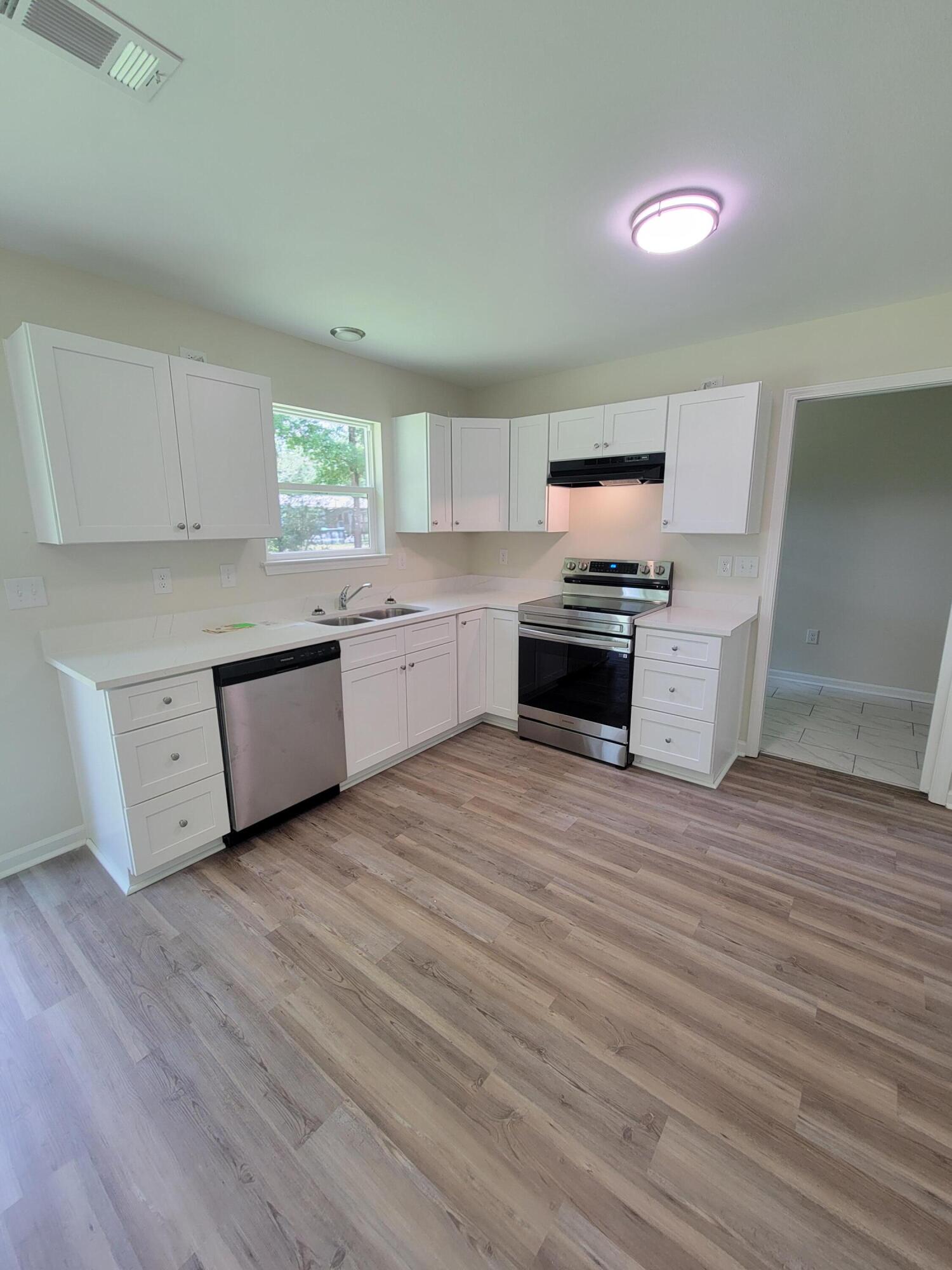 57 Cedar Hill Ct. Drive Defuniak Springs FL 32433