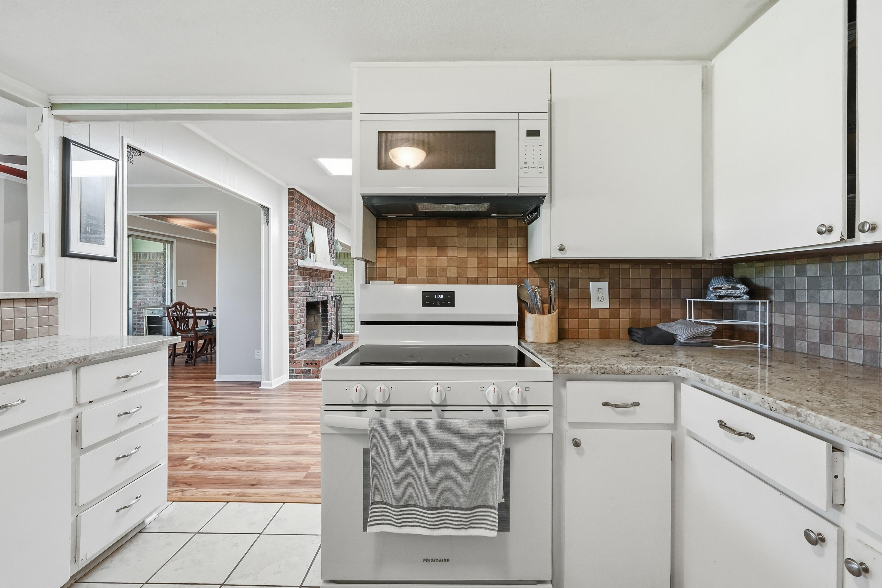 98 Country Club Road Shalimar FL 32579