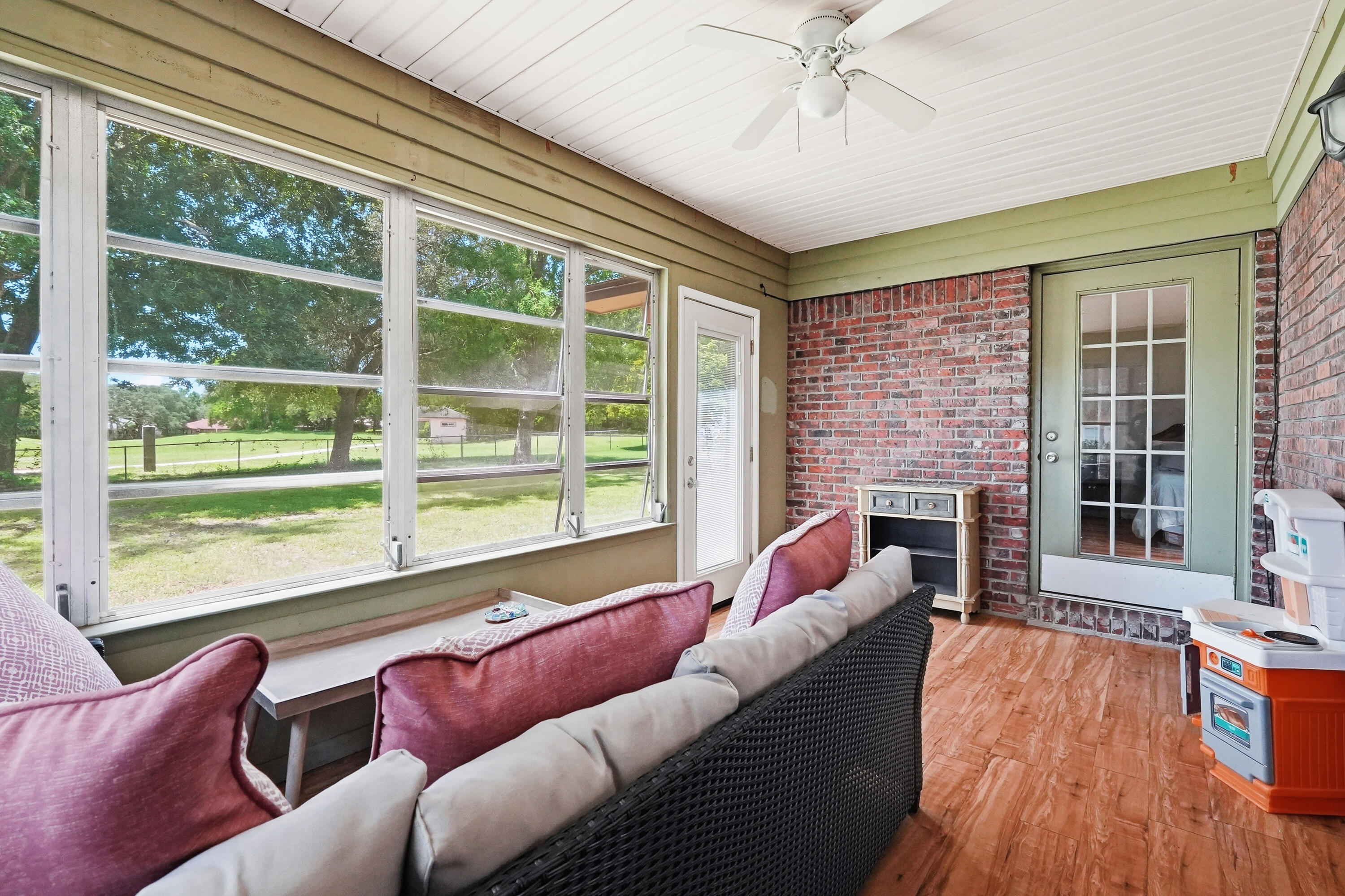 98 Country Club Road Shalimar FL 32579
