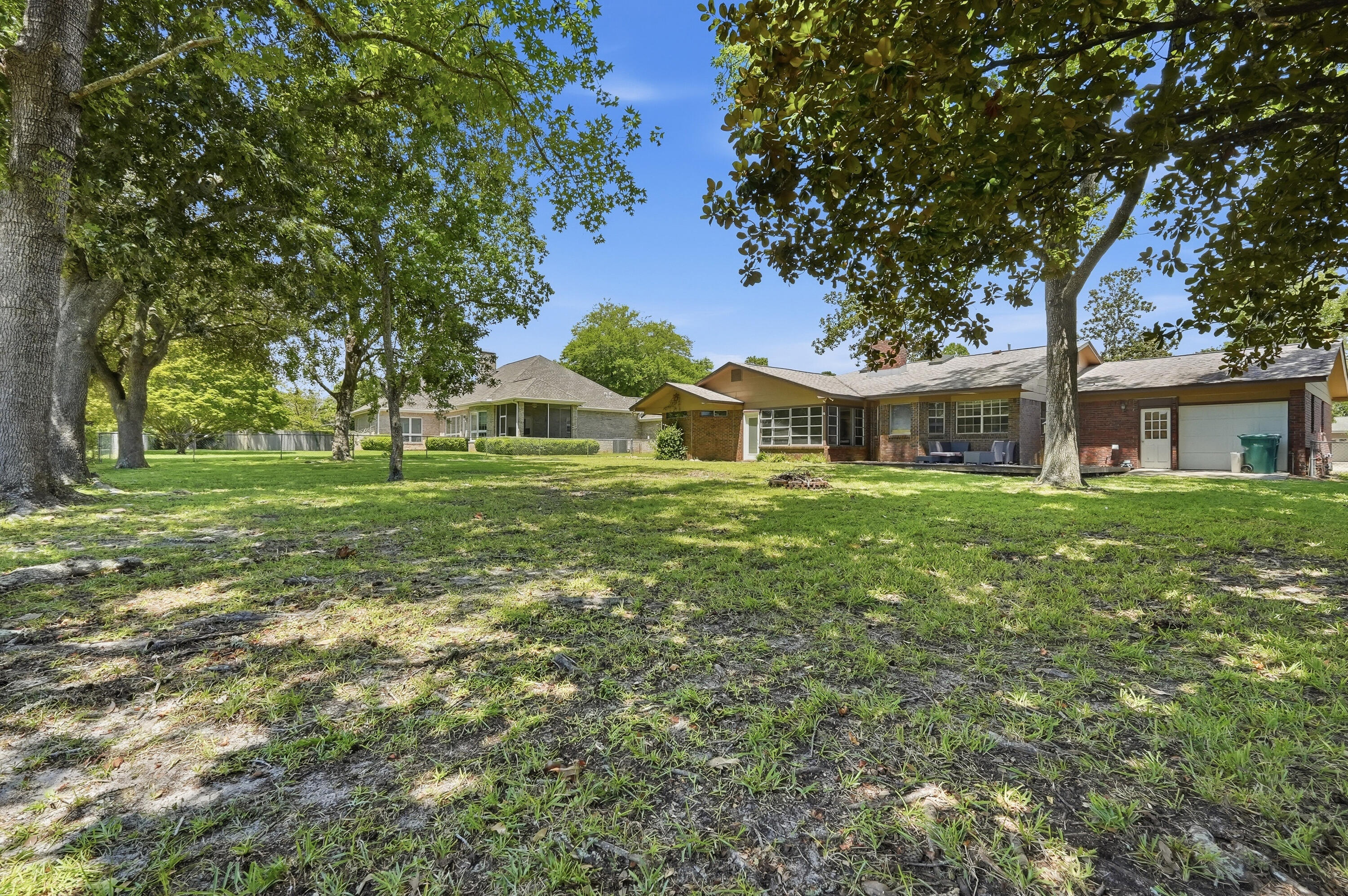 98 Country Club Road Shalimar FL 32579