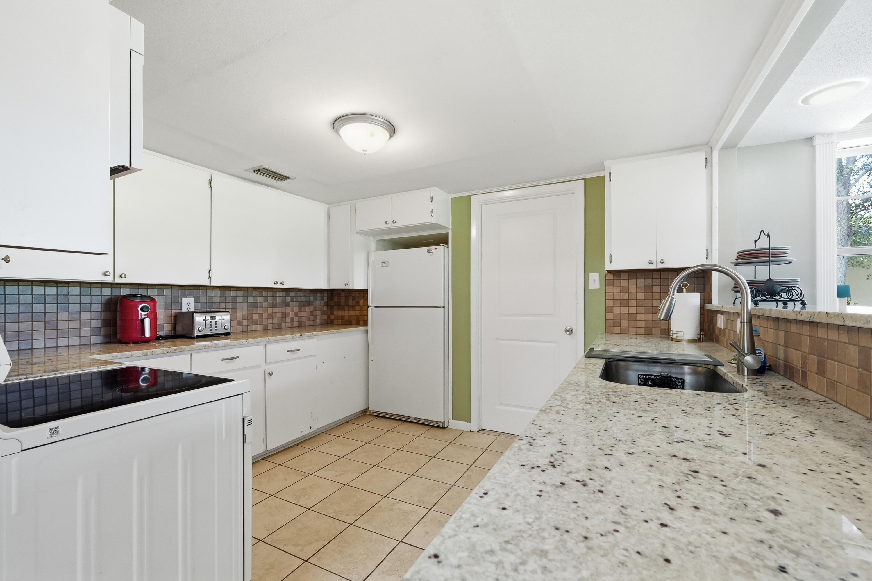 98 Country Club Road Shalimar FL 32579