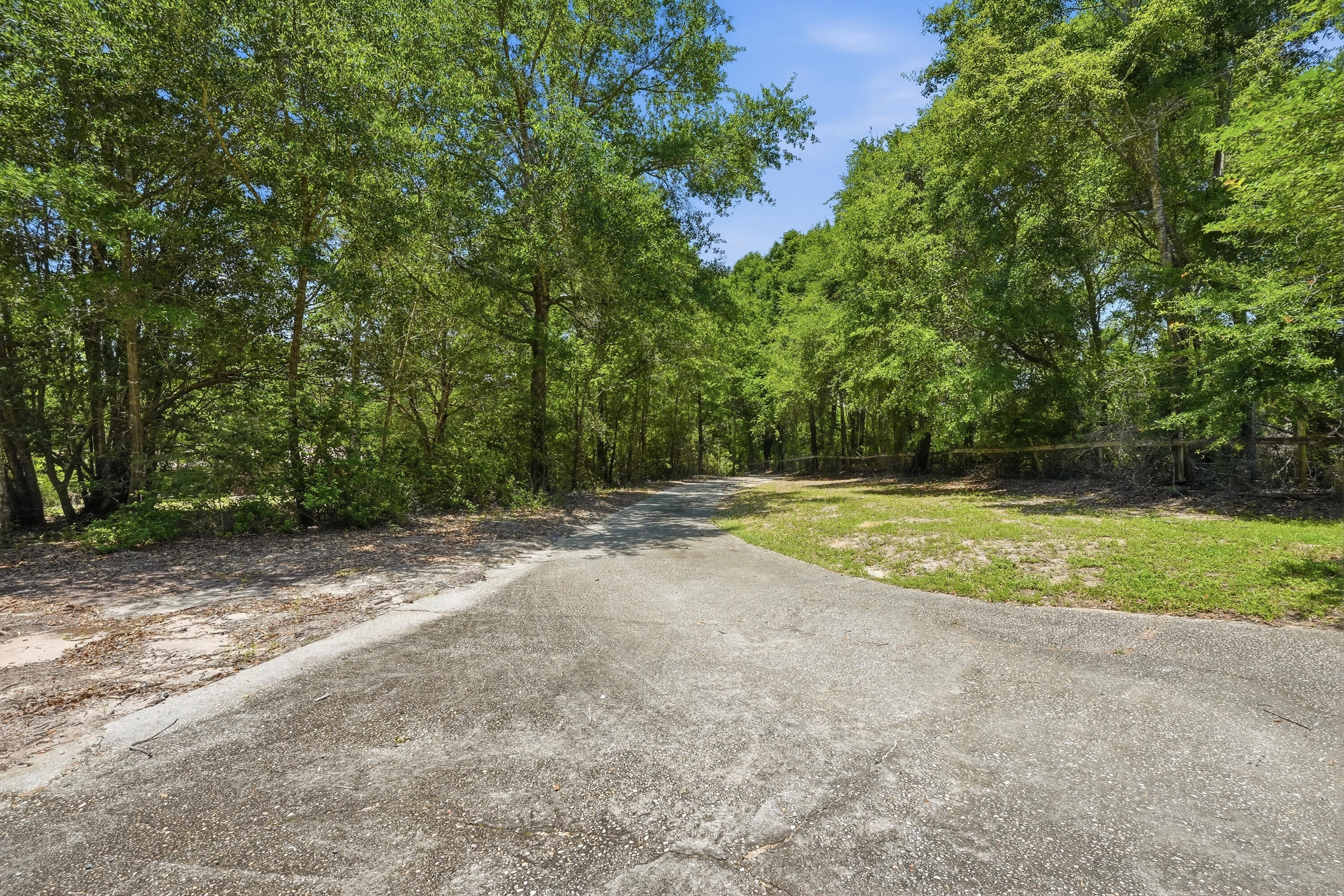 2897 Adams Road Crestview FL 32536