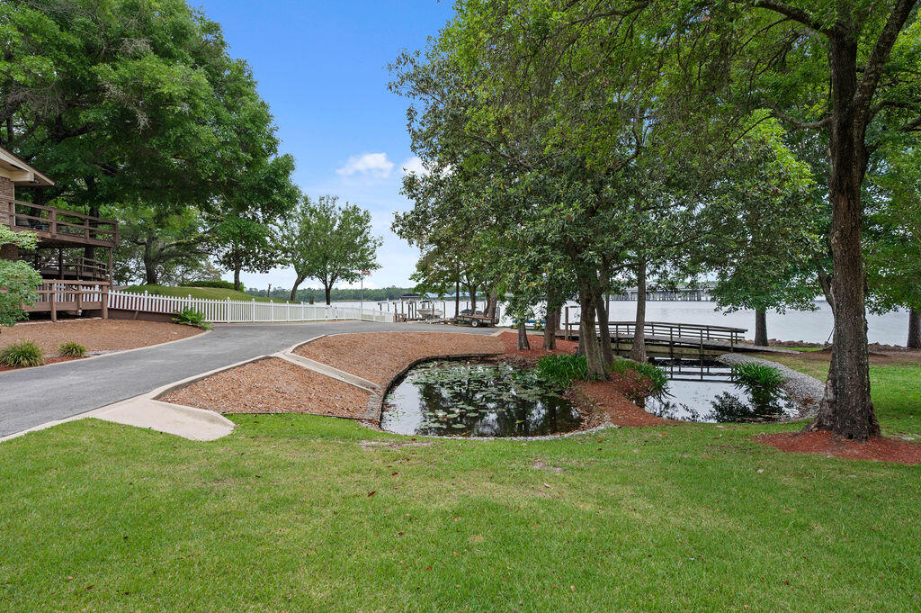 104 Bayou Drive Niceville FL 32578