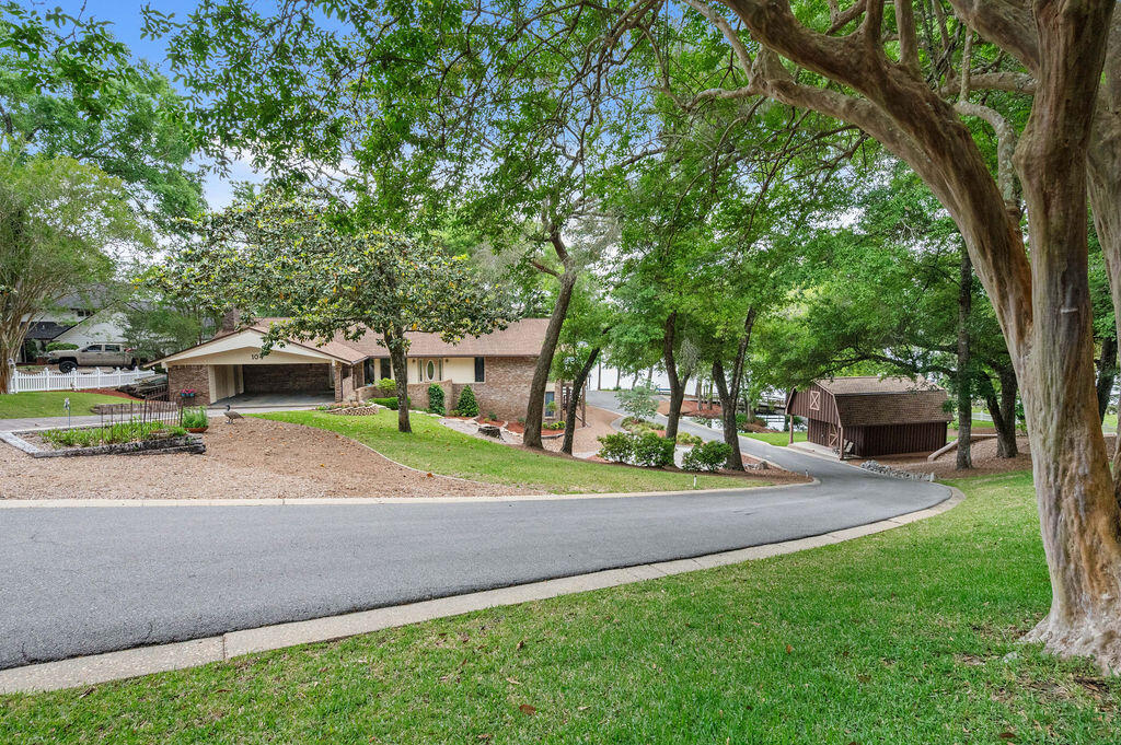 104 Bayou Drive Niceville FL 32578