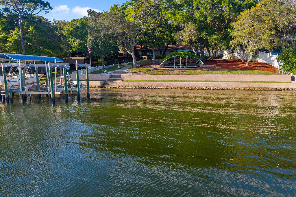 104 Bayou Drive Niceville FL 32578