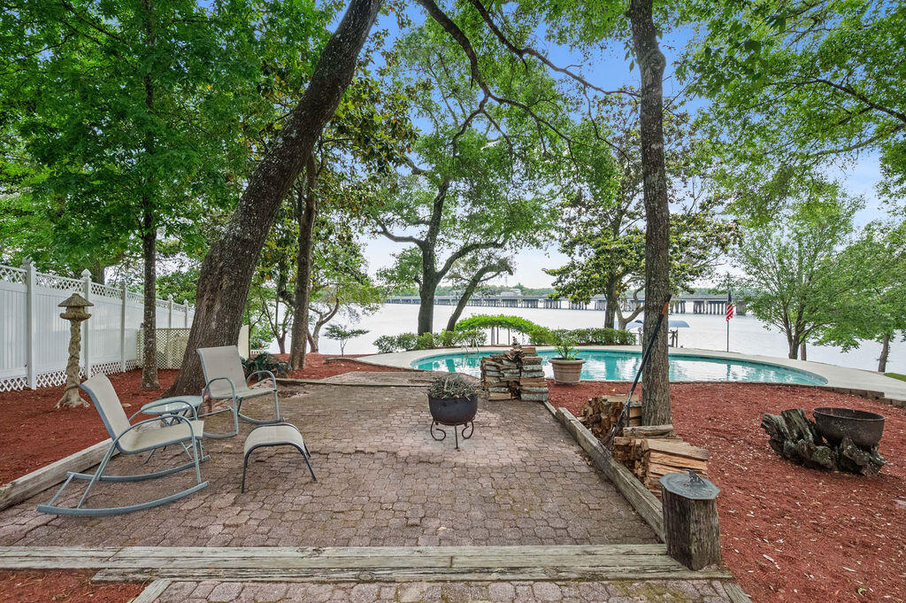 104 Bayou Drive Niceville FL 32578