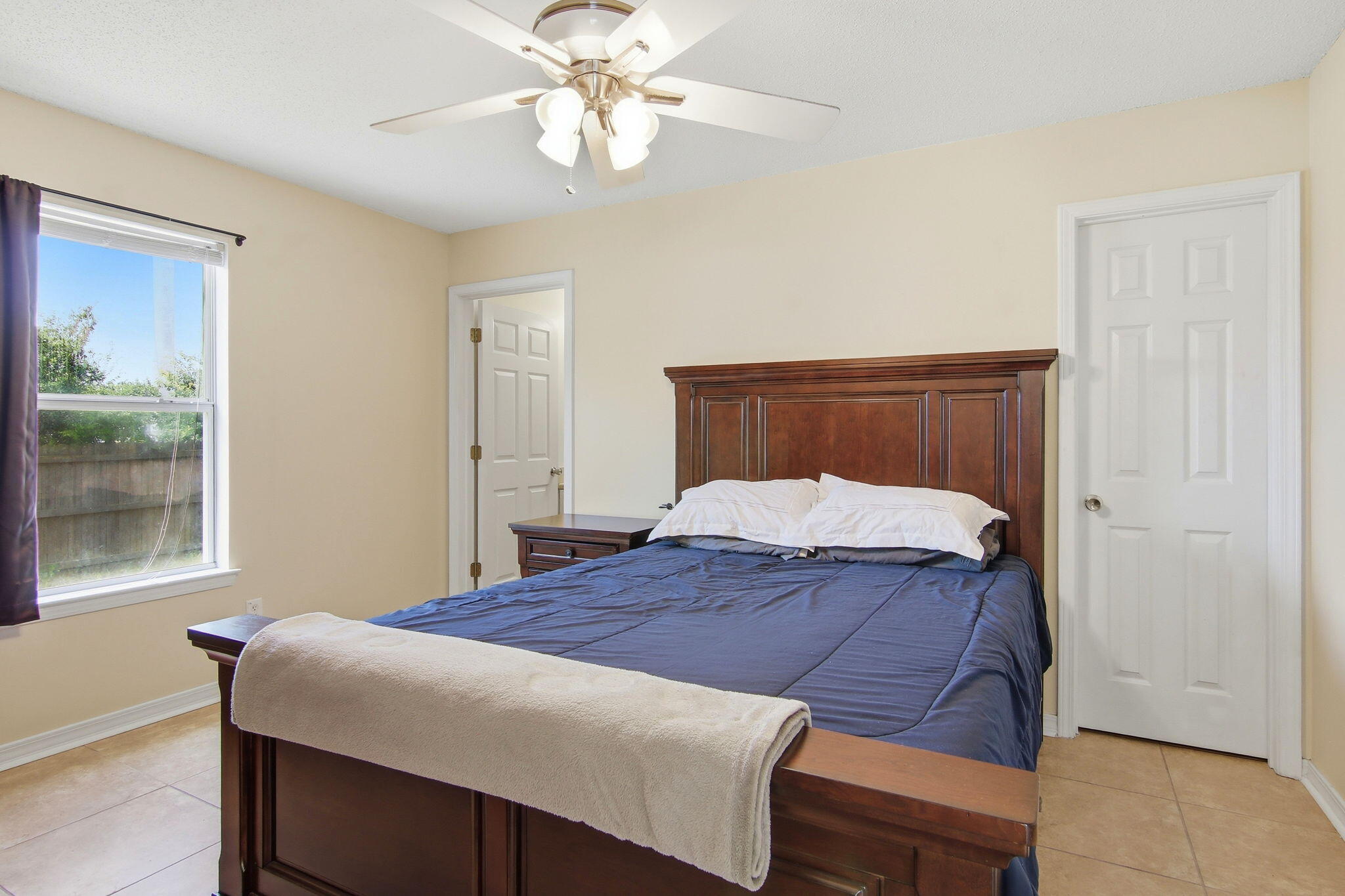 7660 Chablis Circle Navarre FL 32566