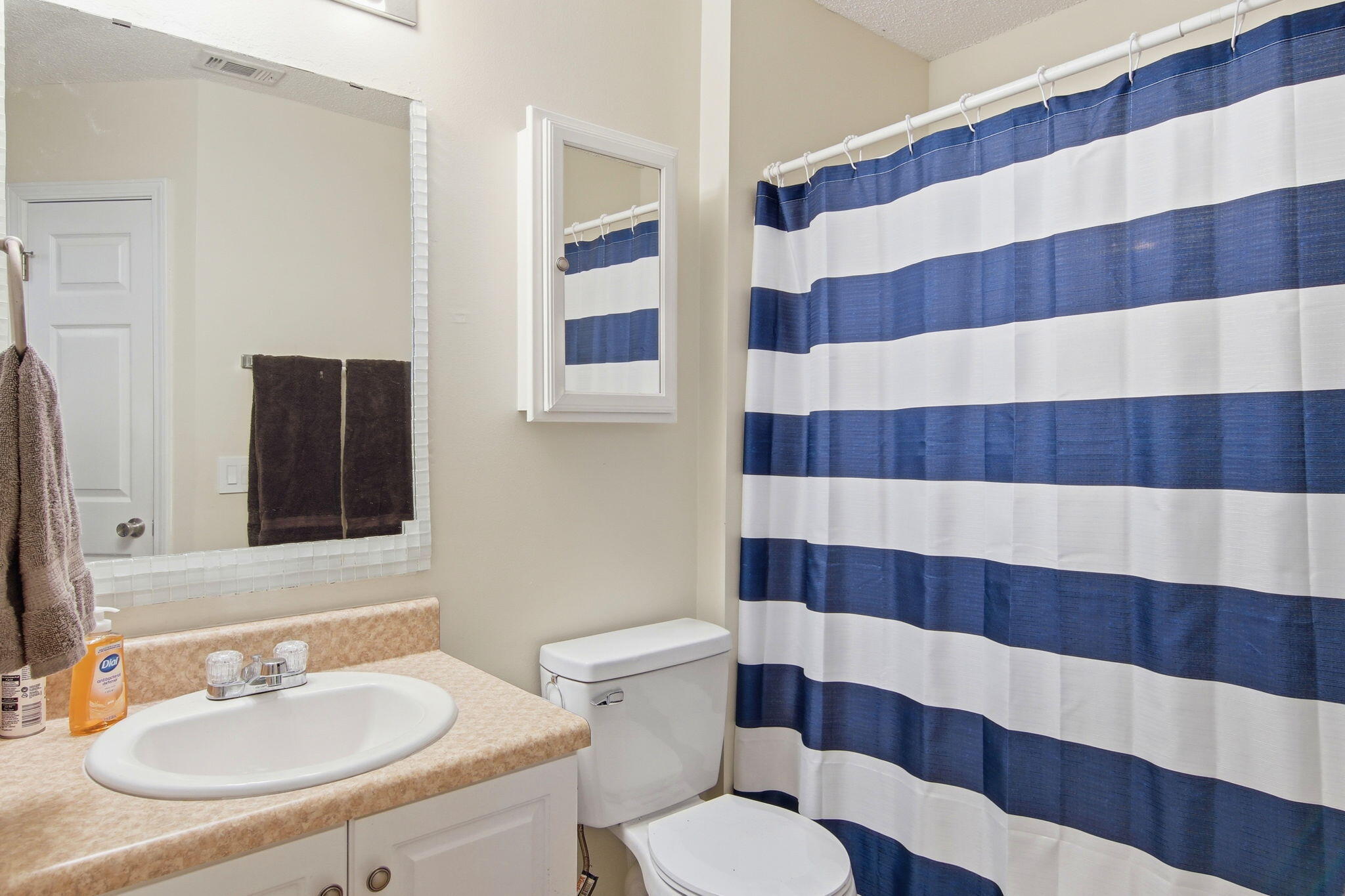 7660 Chablis Circle Navarre FL 32566